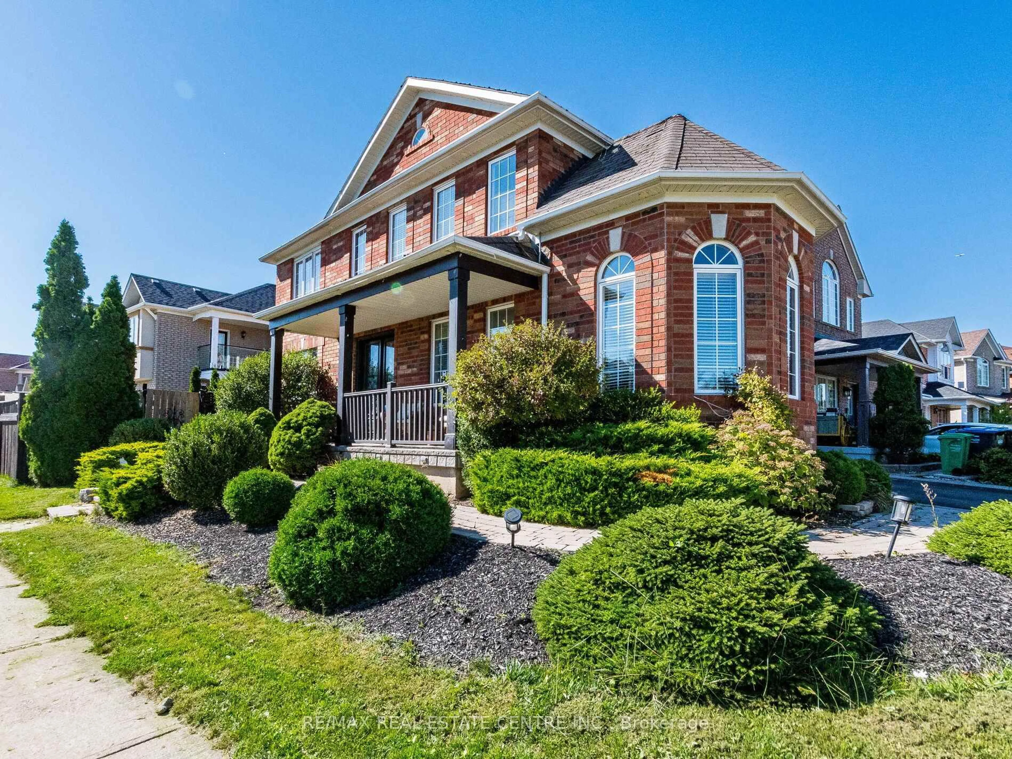 Home with brick exterior material, street for 3927 Mayla Dr, Mississauga Ontario L5M 7Y9