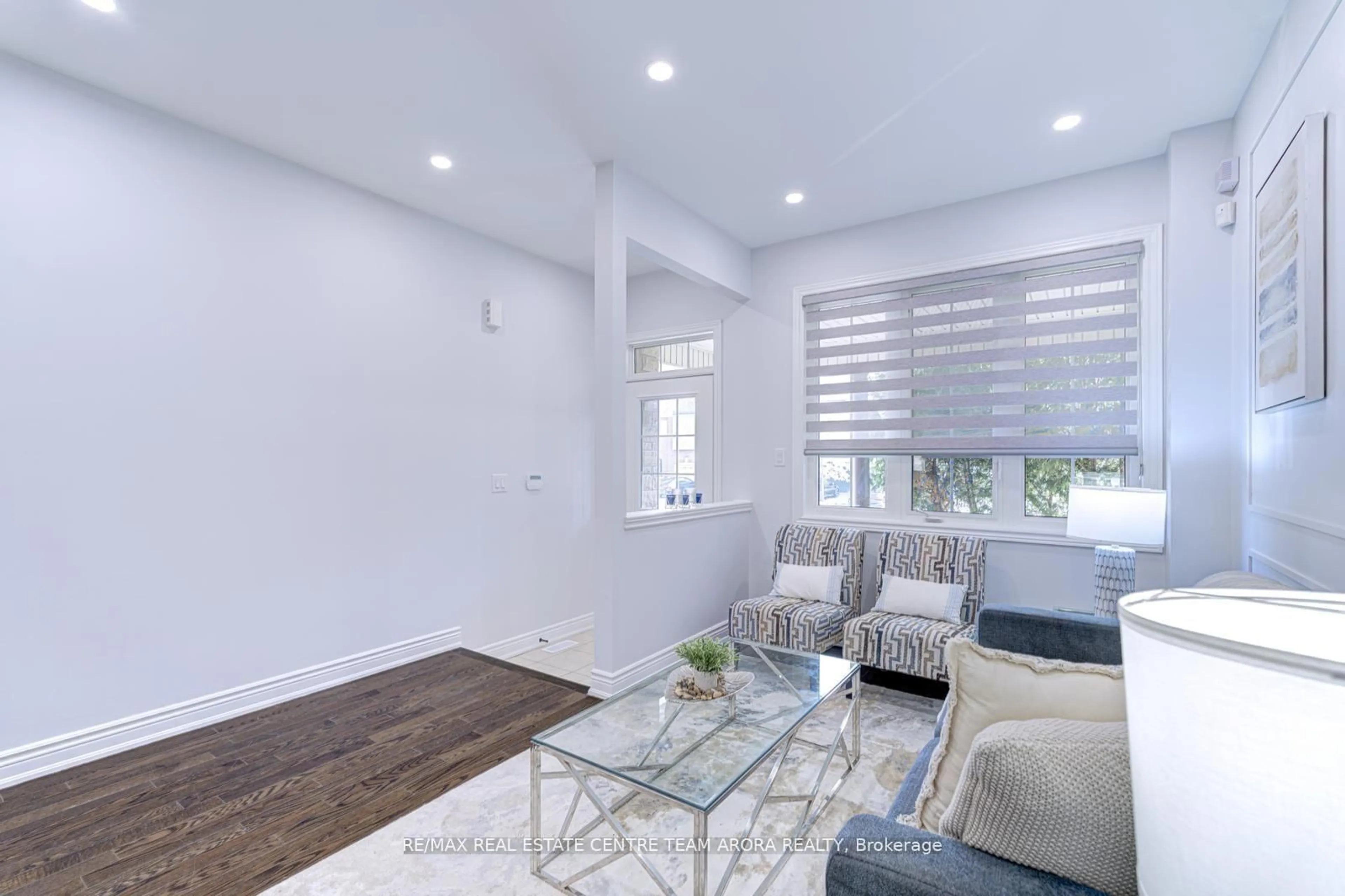 Living room with furniture, unknown for 57 Sky Harbour Dr, Brampton Ontario L6Y 0V3