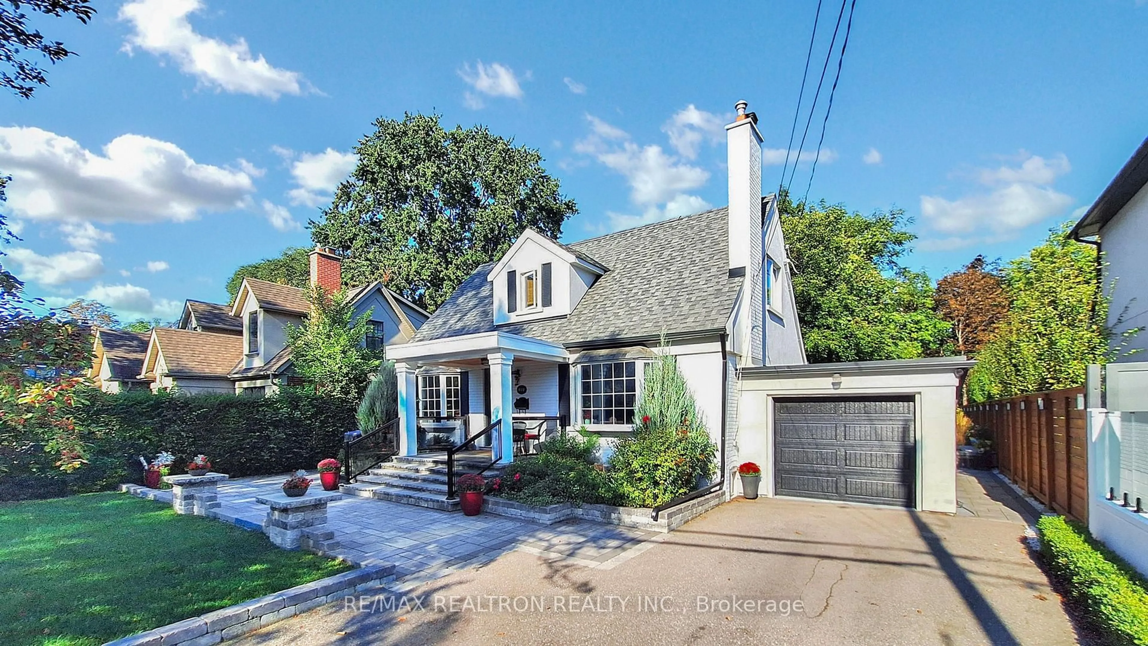 Home with brick exterior material, street for 819 Melton Dr, Mississauga Ontario L4Y 1K7