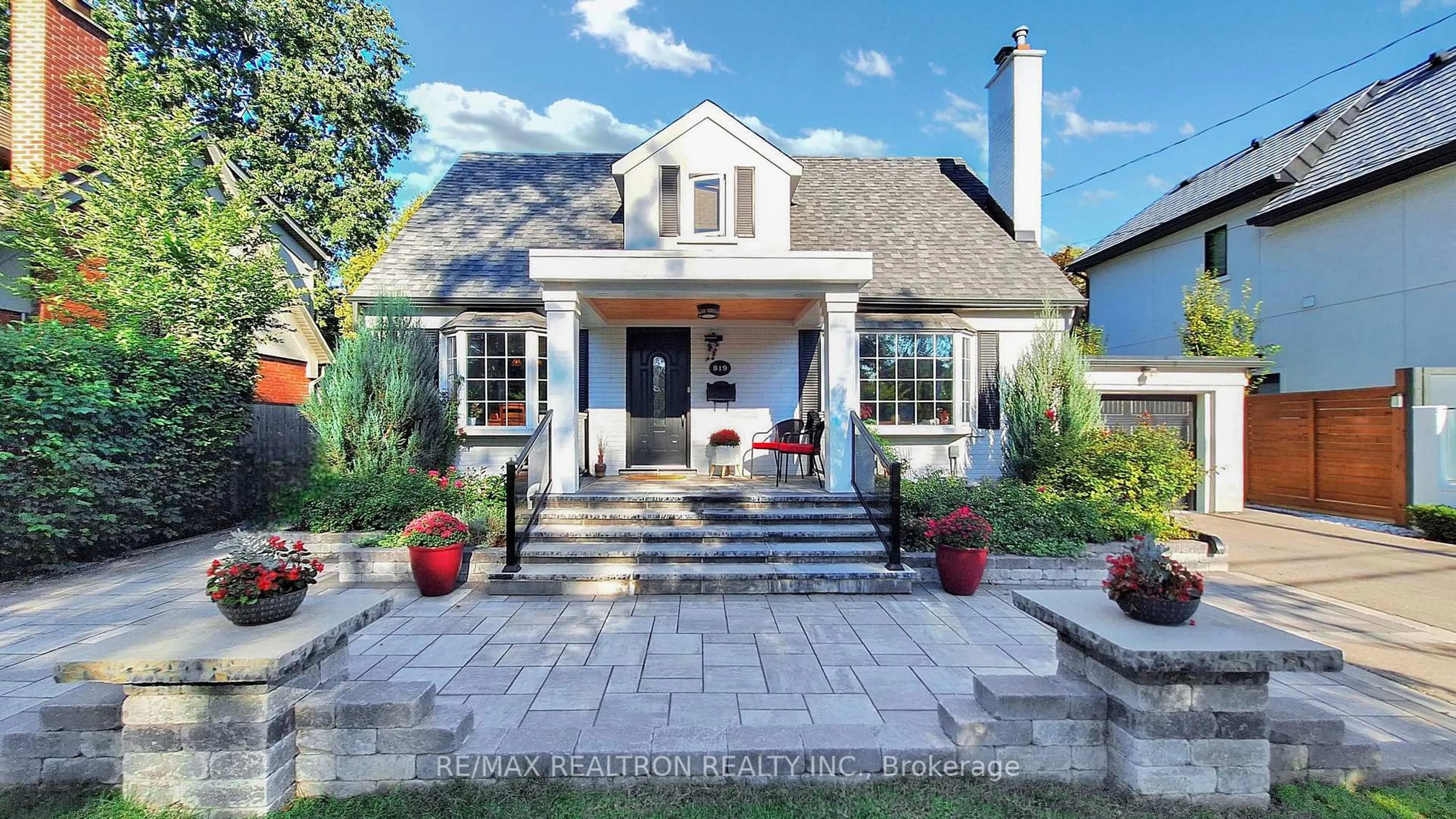 Home with brick exterior material, street for 819 Melton Dr, Mississauga Ontario L4Y 1K7