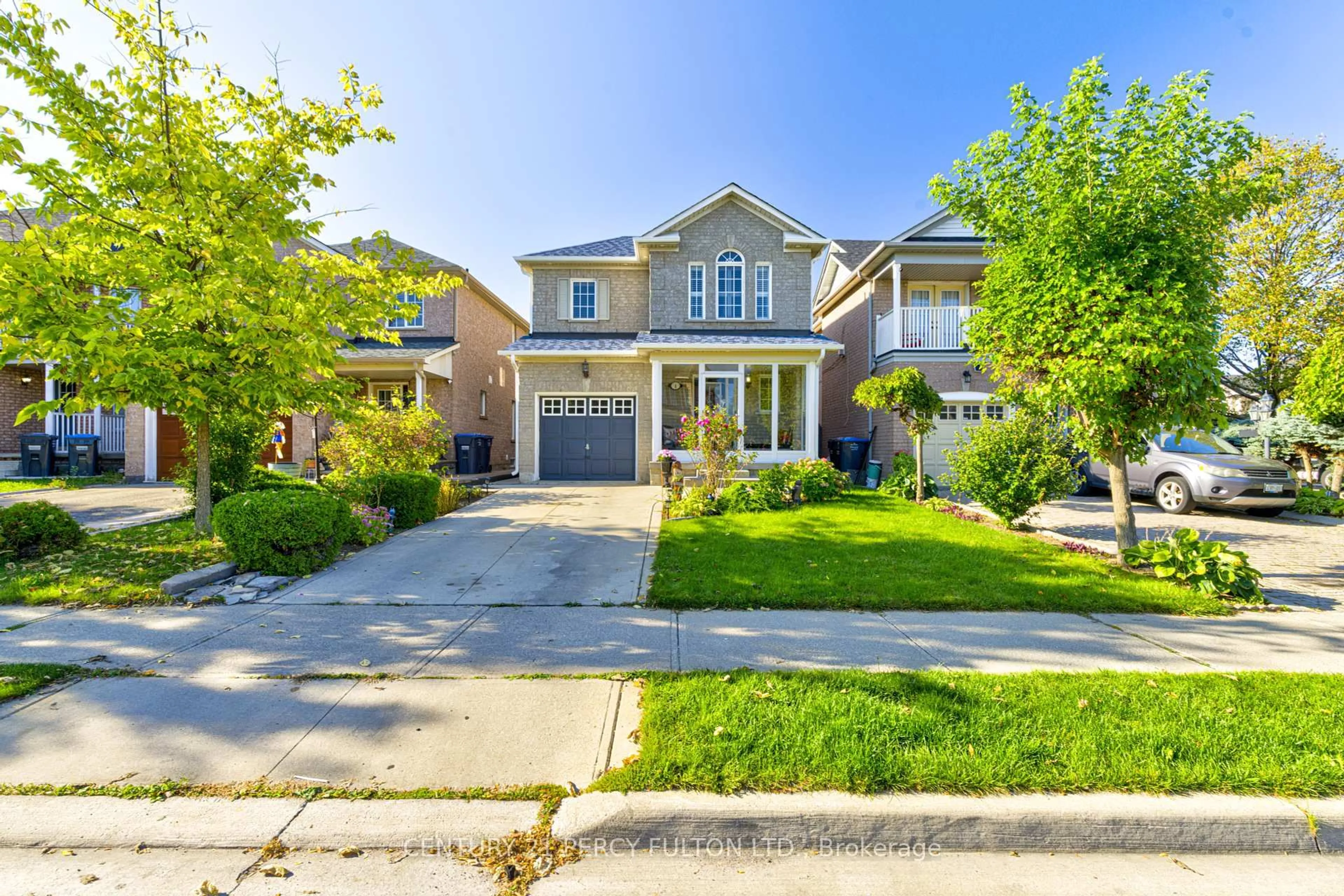 Unknown for 4 Dunlop Crt, Brampton Ontario L6X 4Z8