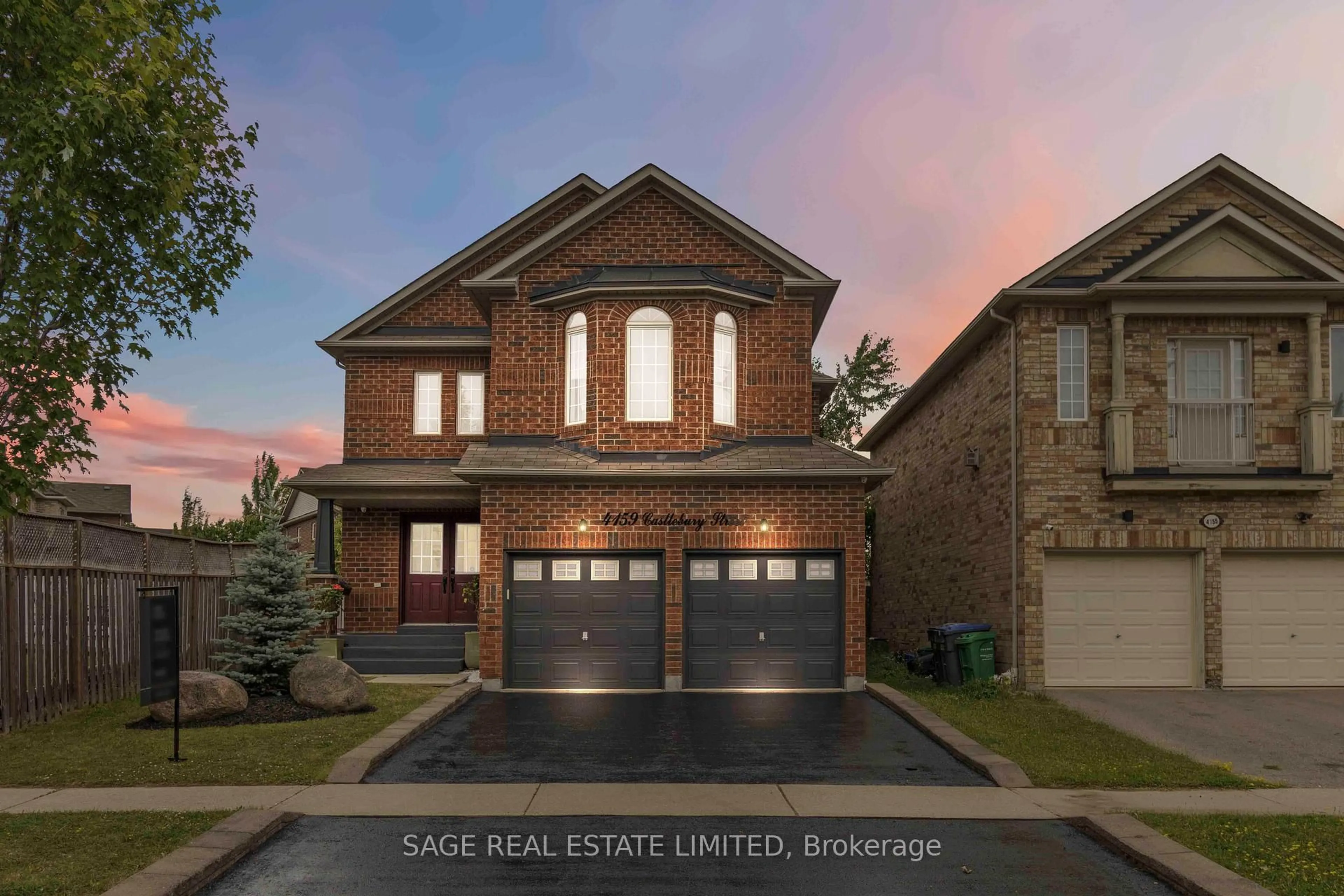 Home with brick exterior material, street for 4159 Castlebury St, Mississauga Ontario L5V 3C4