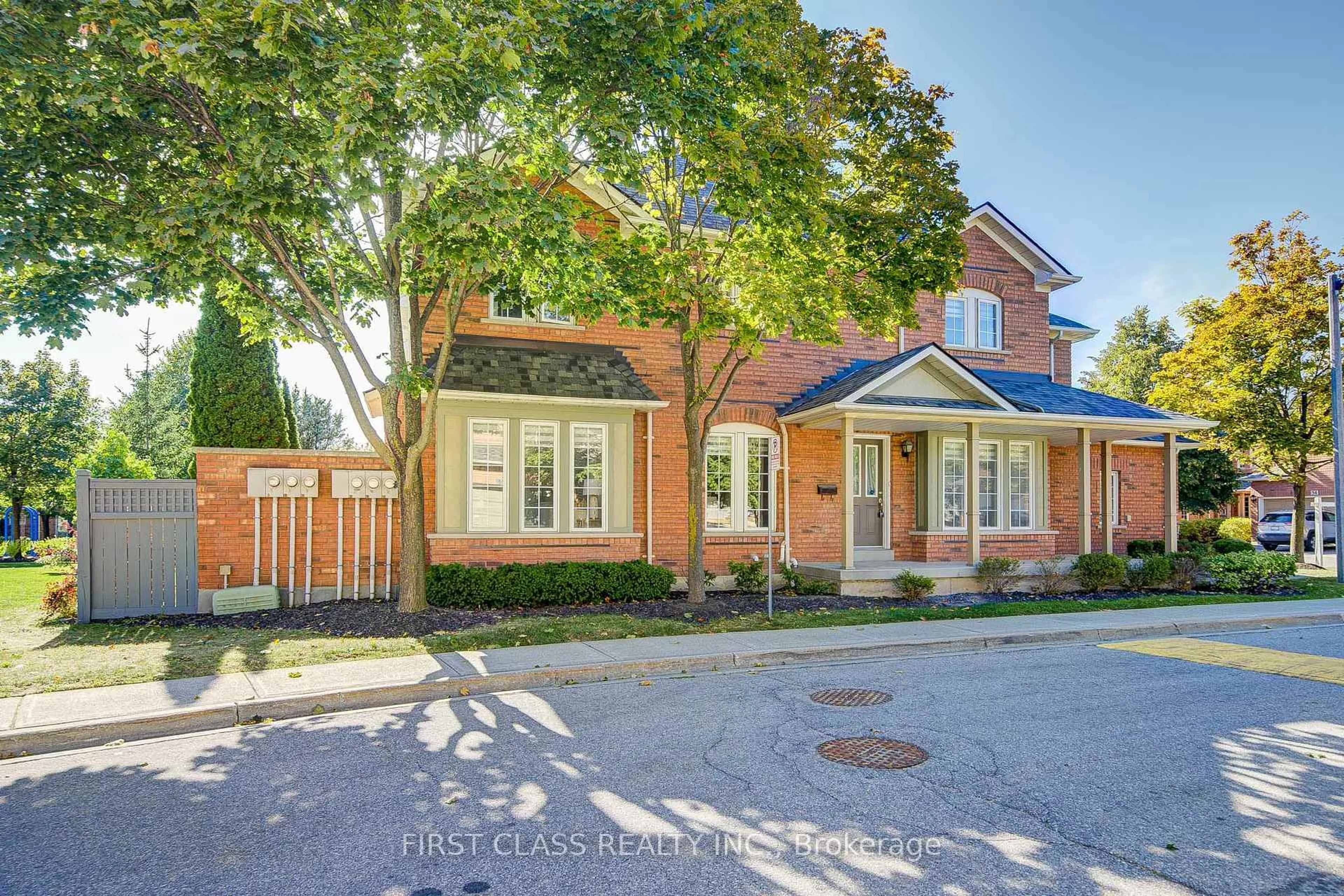 Home with brick exterior material, street for 2665 Thomas St #59, Mississauga Ontario L5M 6G6