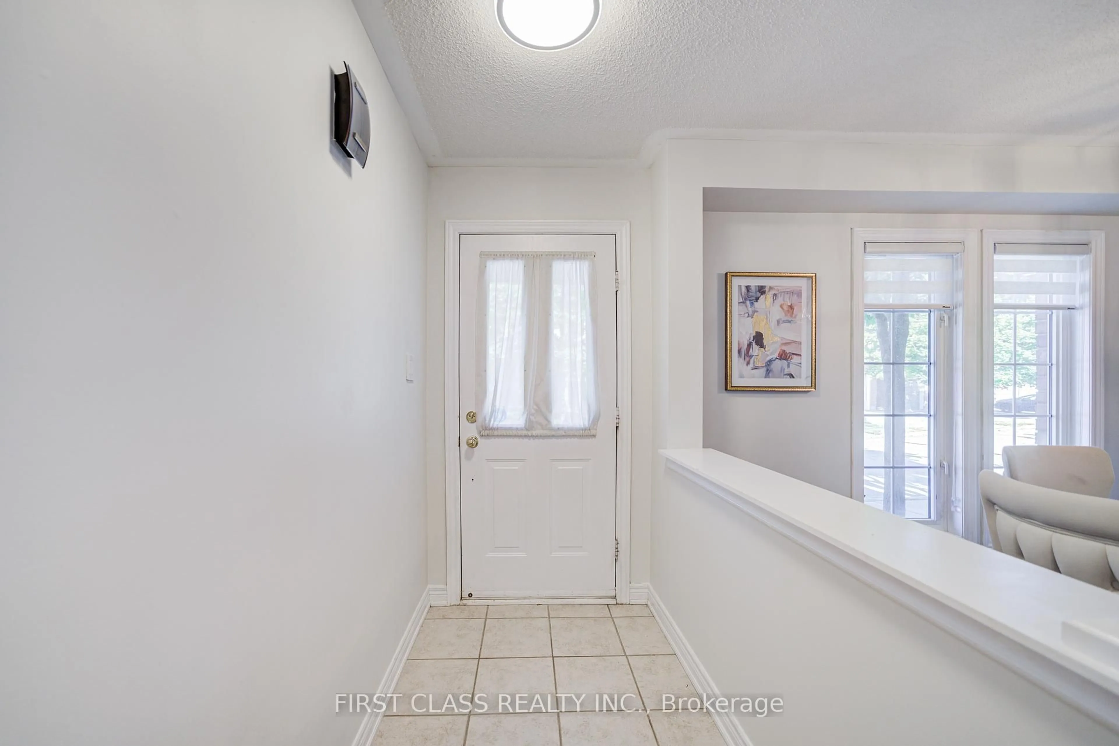 Indoor entryway for 2665 Thomas St #59, Mississauga Ontario L5M 6G6