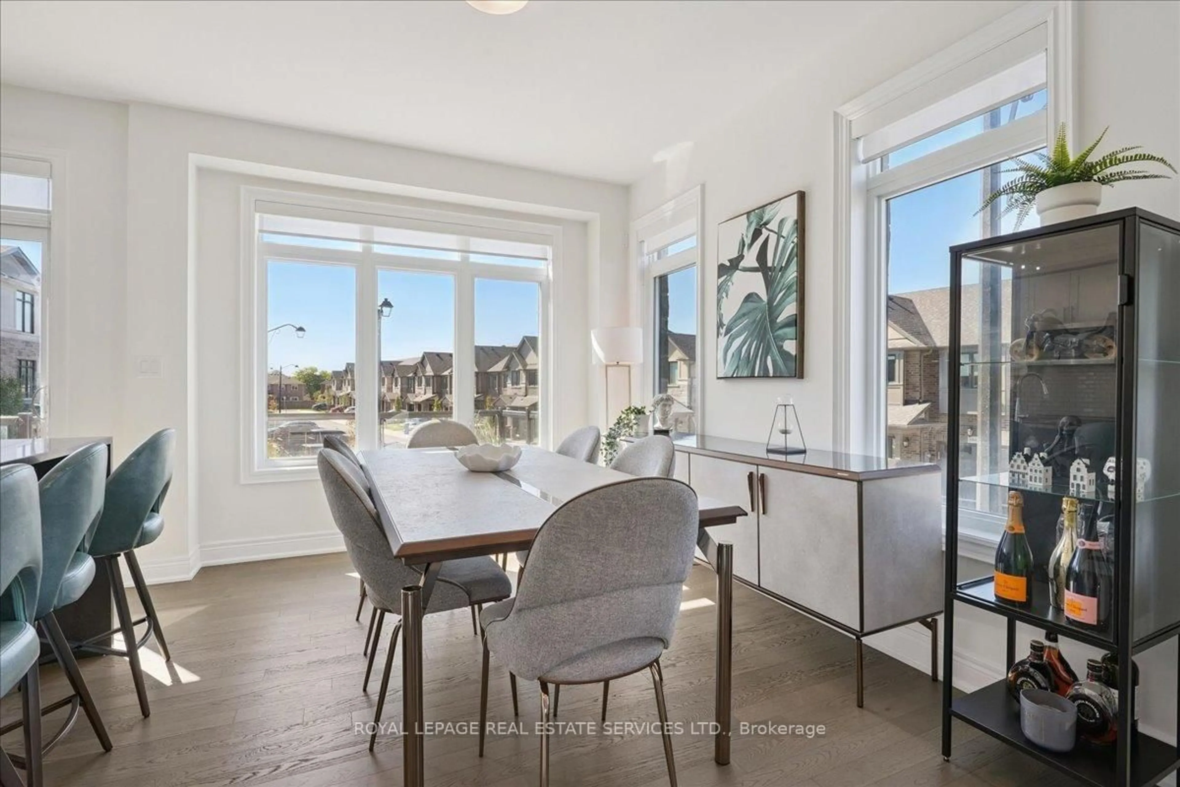 Dining room, unknown for 2180 Postmaster Dr, Oakville Ontario L6M 5T1