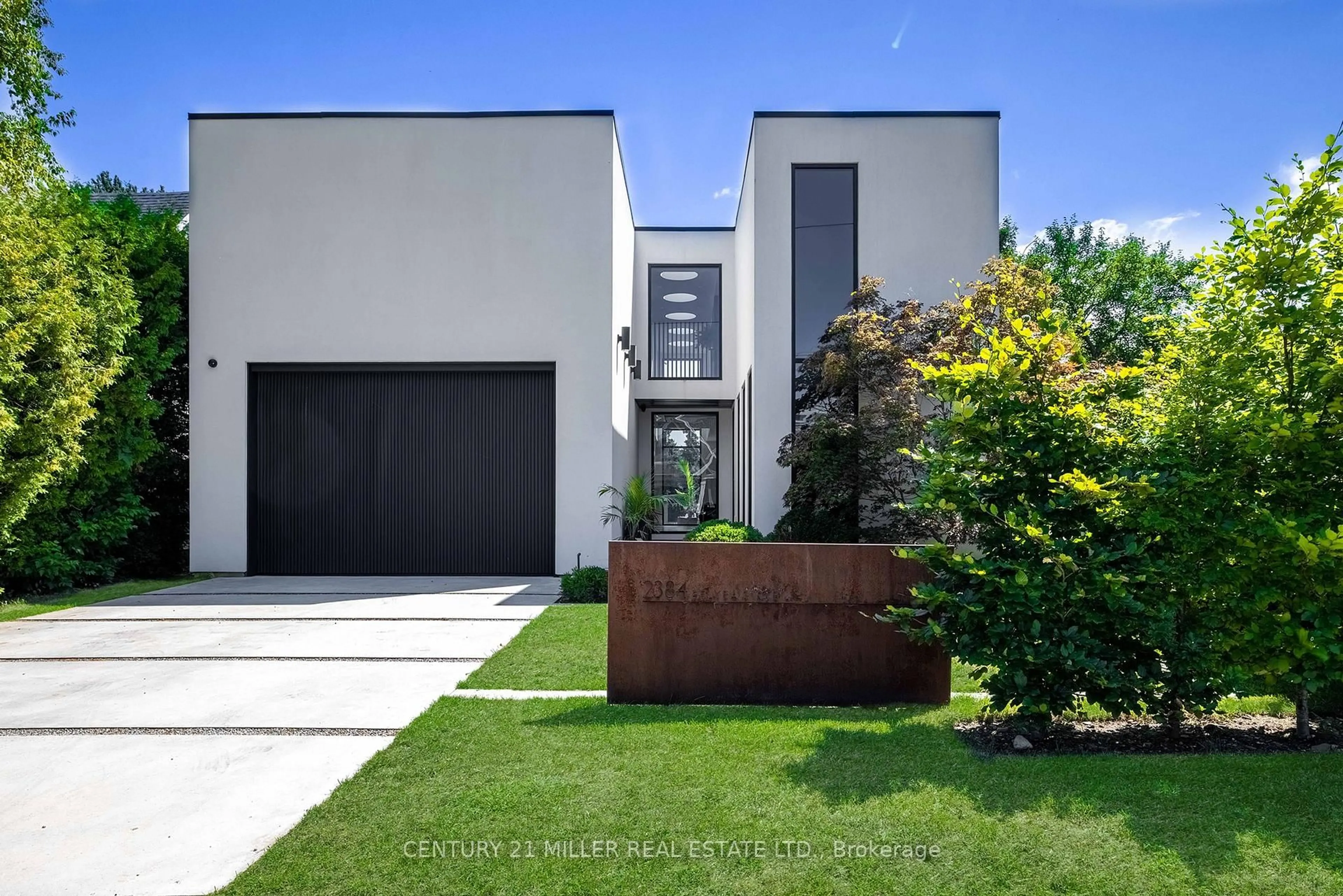 Home with brick exterior material, street for 2384 Belyea St, Oakville Ontario L6L 1N9
