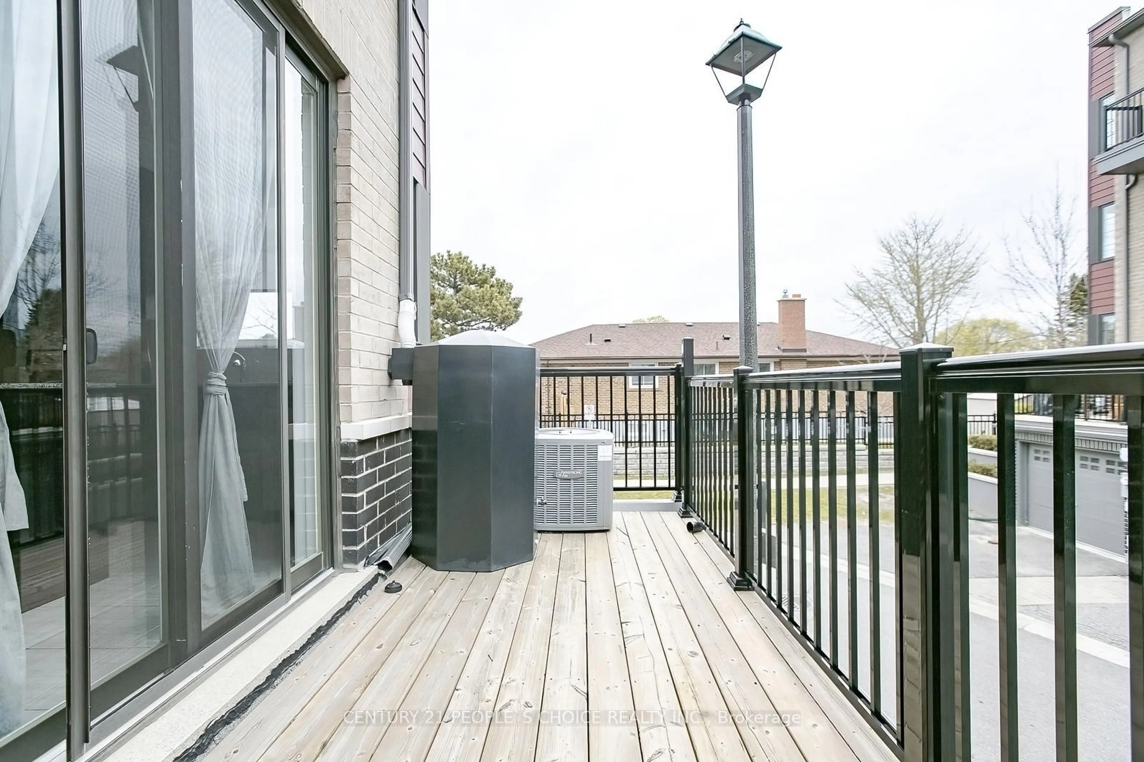 Patio, unknown for 391 The Westway Rd, Toronto Ontario M9R 1H3