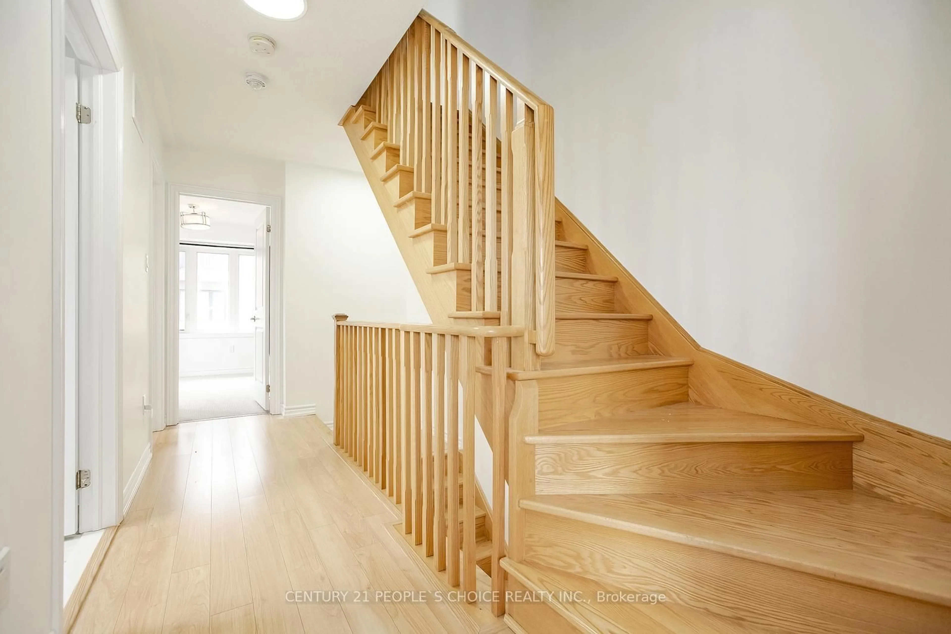Stairs for 391 The Westway Rd, Toronto Ontario M9R 1H3