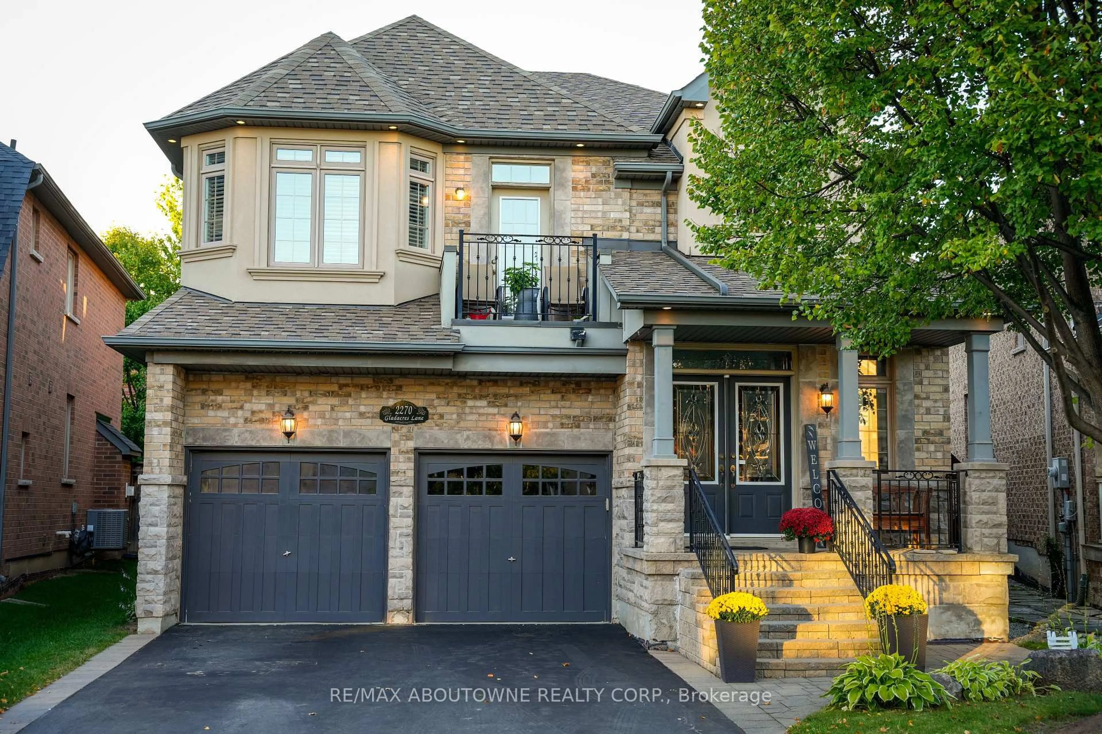Home with brick exterior material, street for 2270 Gladacres Lane, Oakville Ontario L6M 0G3