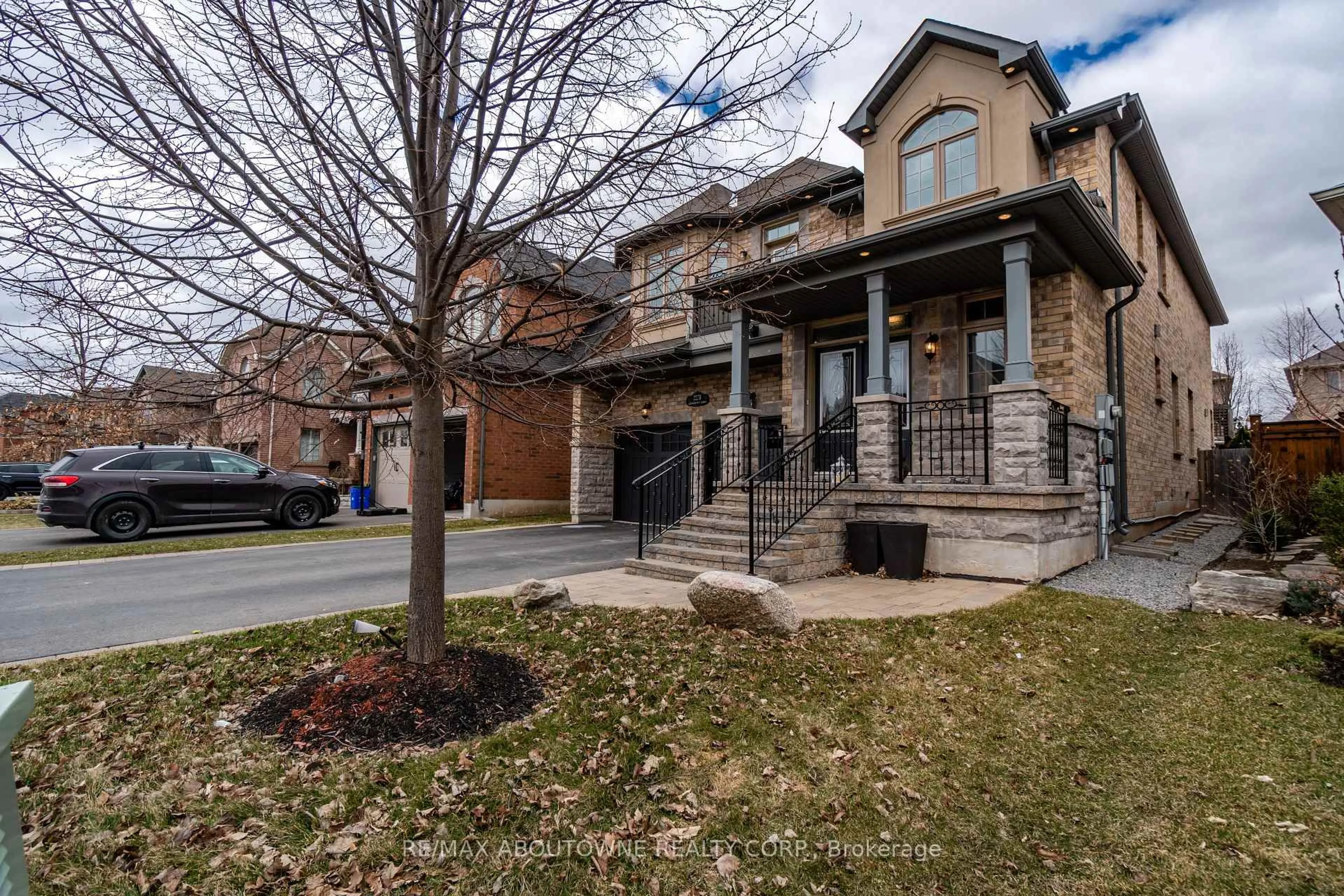 Home with brick exterior material, street for 2270 Gladacres Lane, Oakville Ontario L6M 0G3