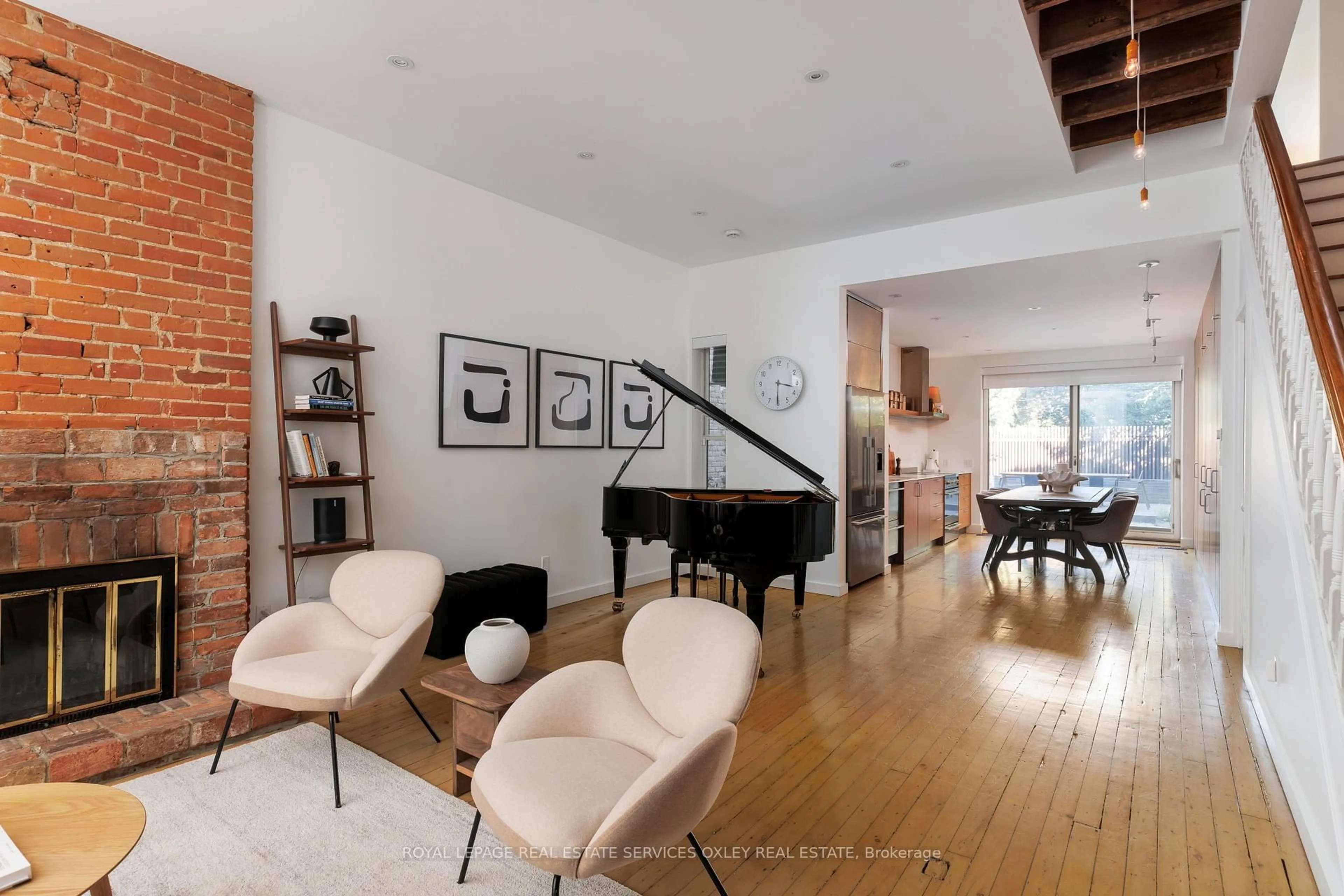 Living room with furniture, unknown for 37 Gwynne Ave, Toronto Ontario M6K 2C2