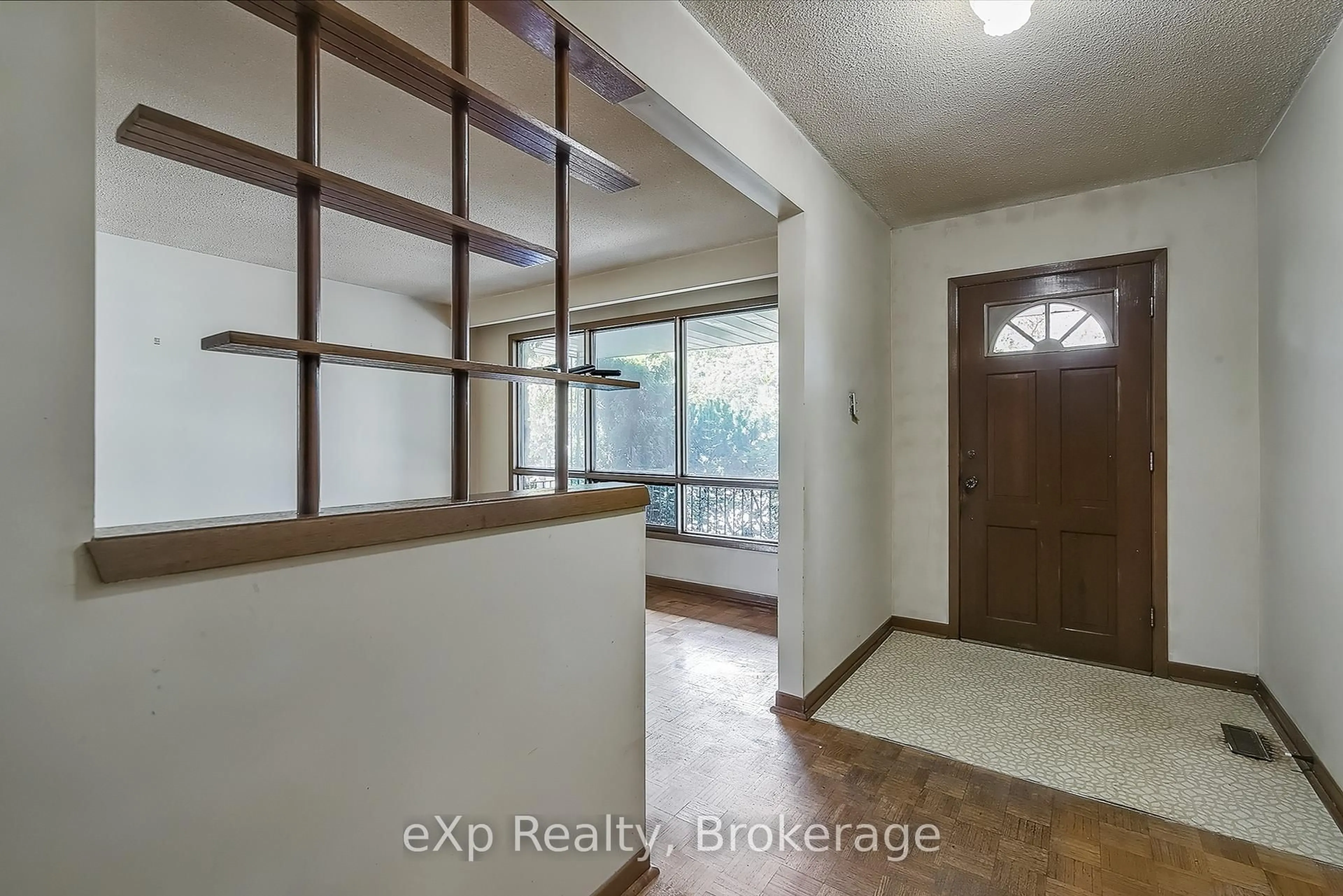 Unknown for 2632 Birch Cres, Mississauga Ontario L5J 4H1