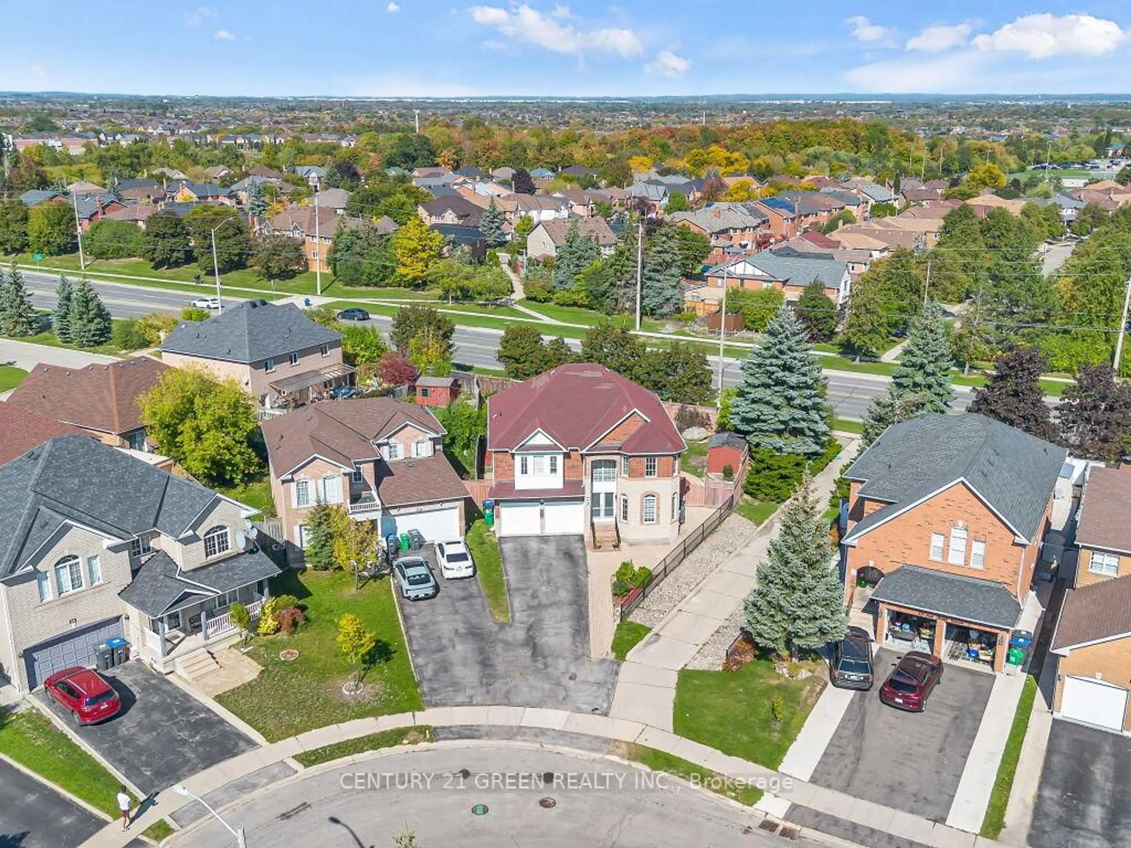 A pic from outside/outdoor area/front of a property/back of a property/a pic from drone, street for 51 Jack Rabbit Cres, Brampton Ontario L6R 2E4