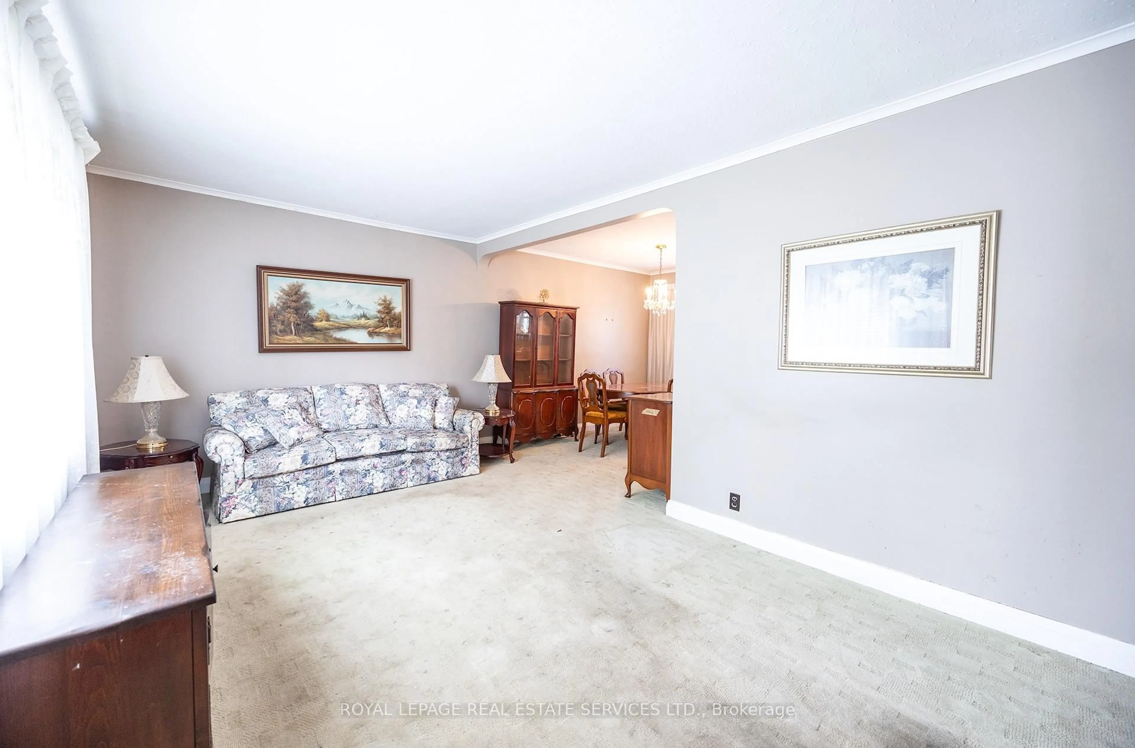 Unknown for 48 Minnewawa Rd, Mississauga Ontario L5G 1C5