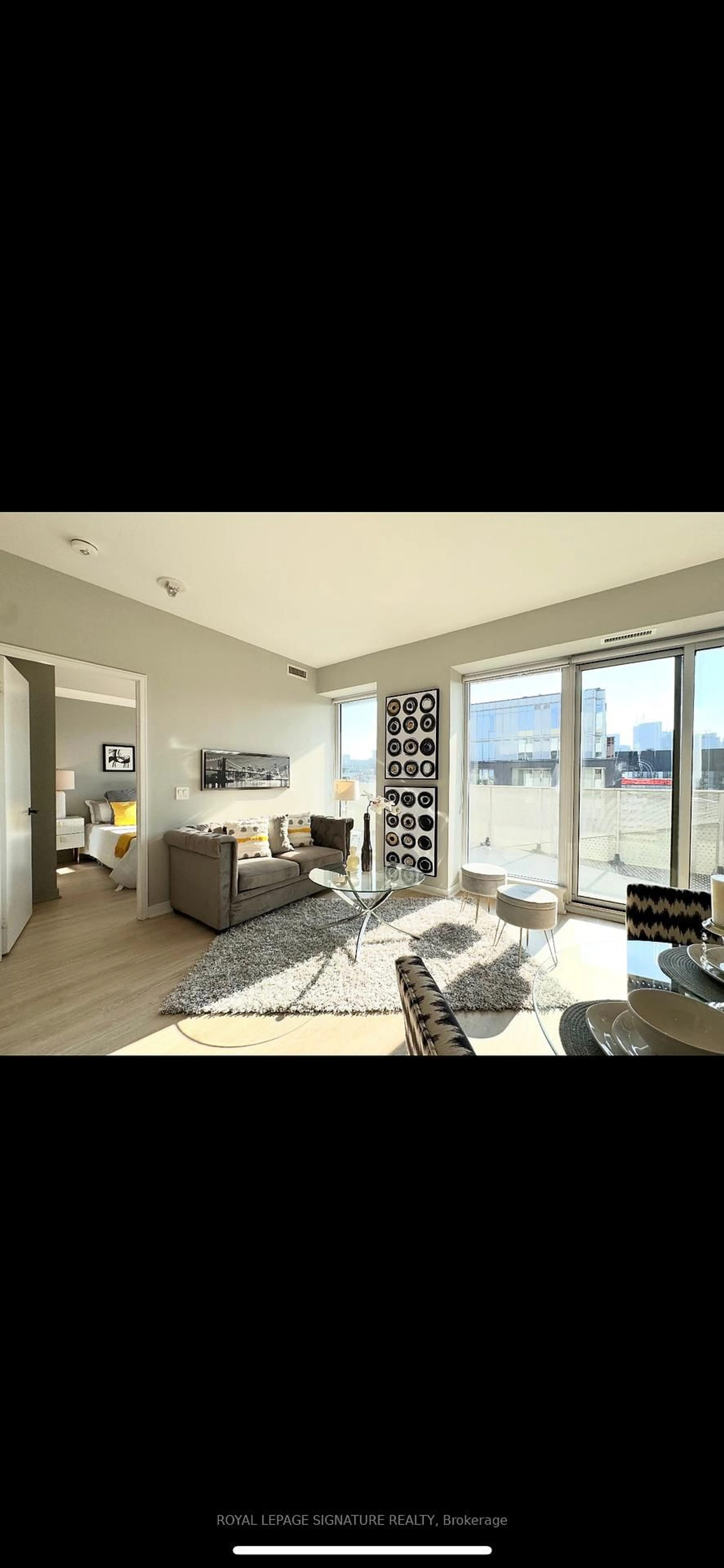 Living room with furniture, unknown for 75 Thirty Second St, Toronto Ontario M8W 3G5