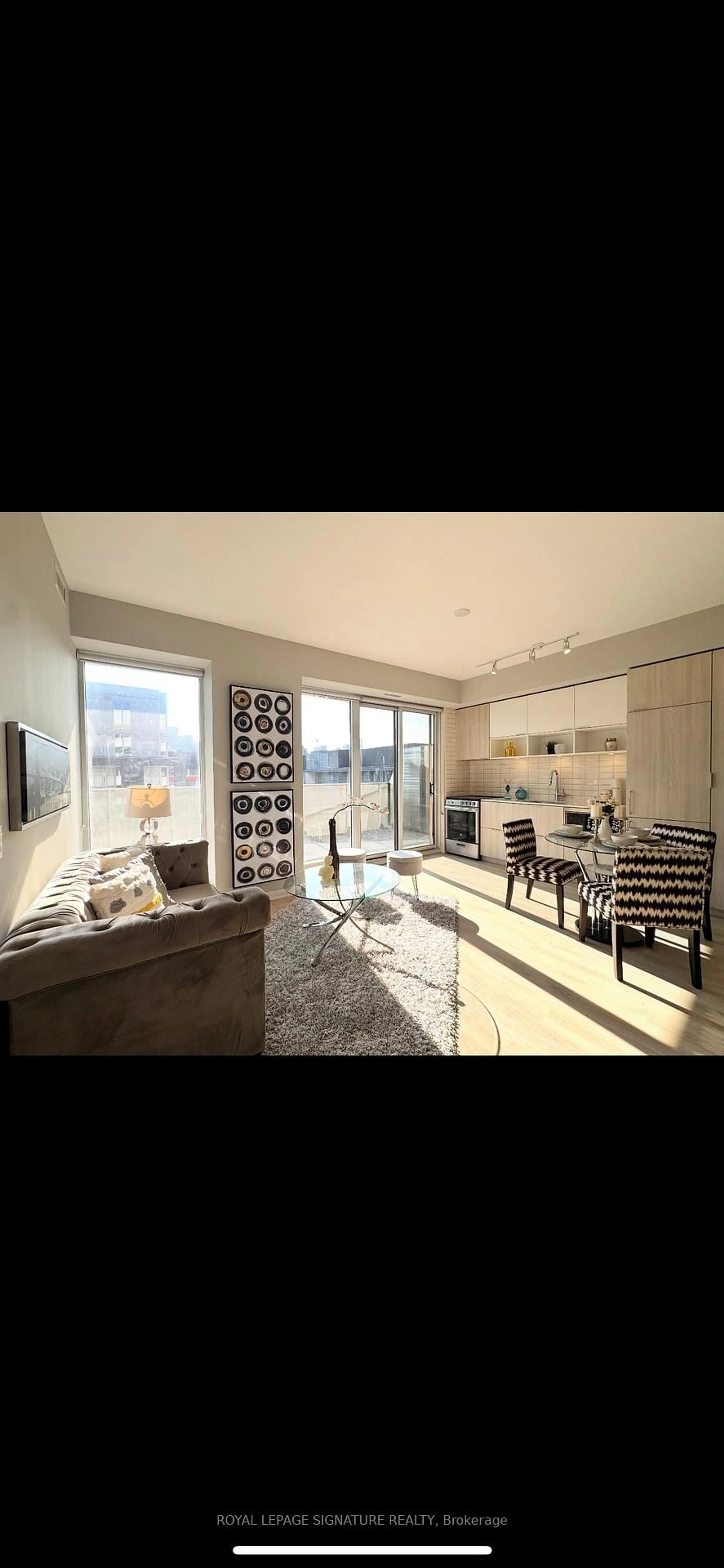 Living room with furniture, unknown for 75 Thirty Second St, Toronto Ontario M8W 3G5