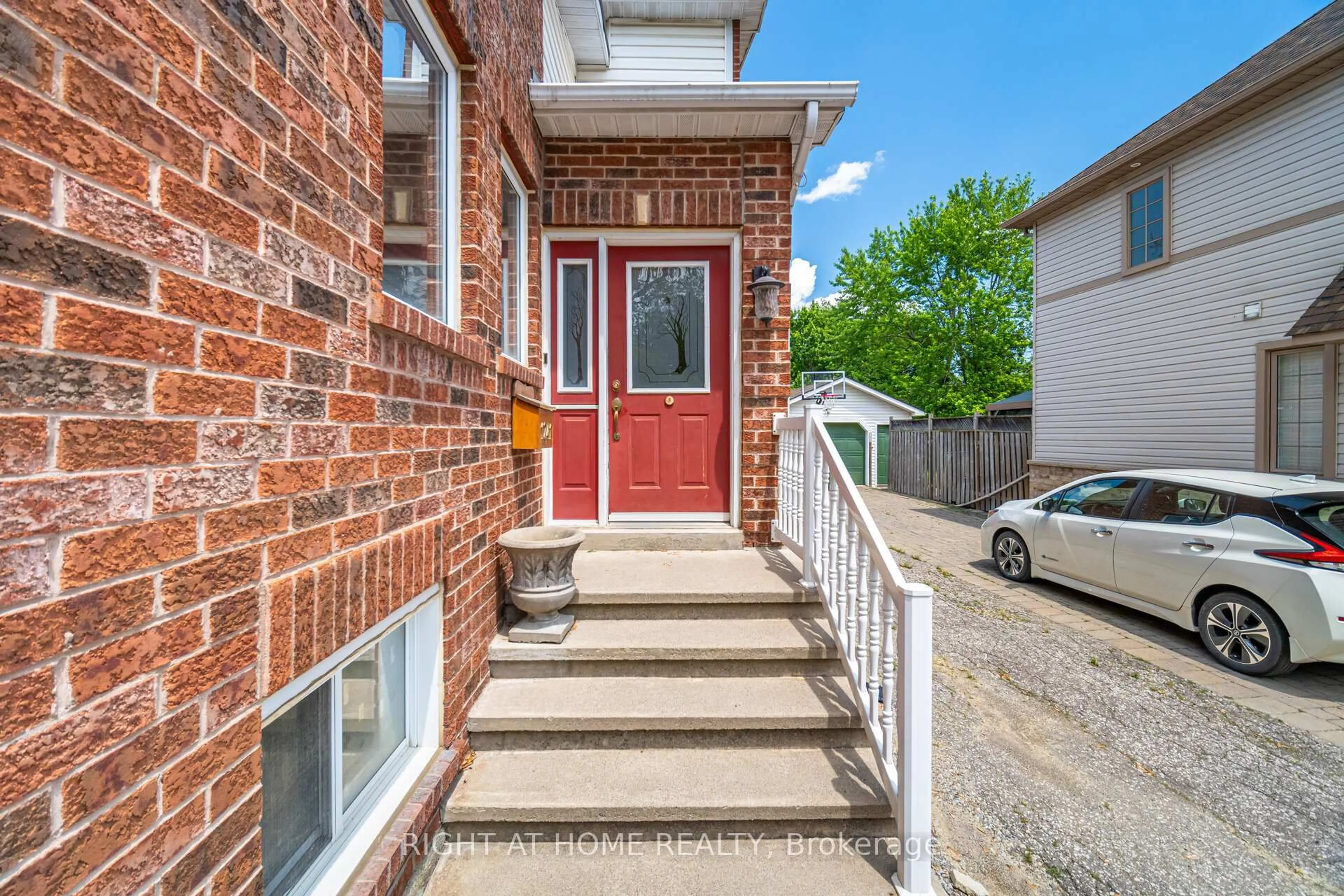 Home with brick exterior material, street for 1241 Lakebreeze Dr, Mississauga Ontario L5G 3W7