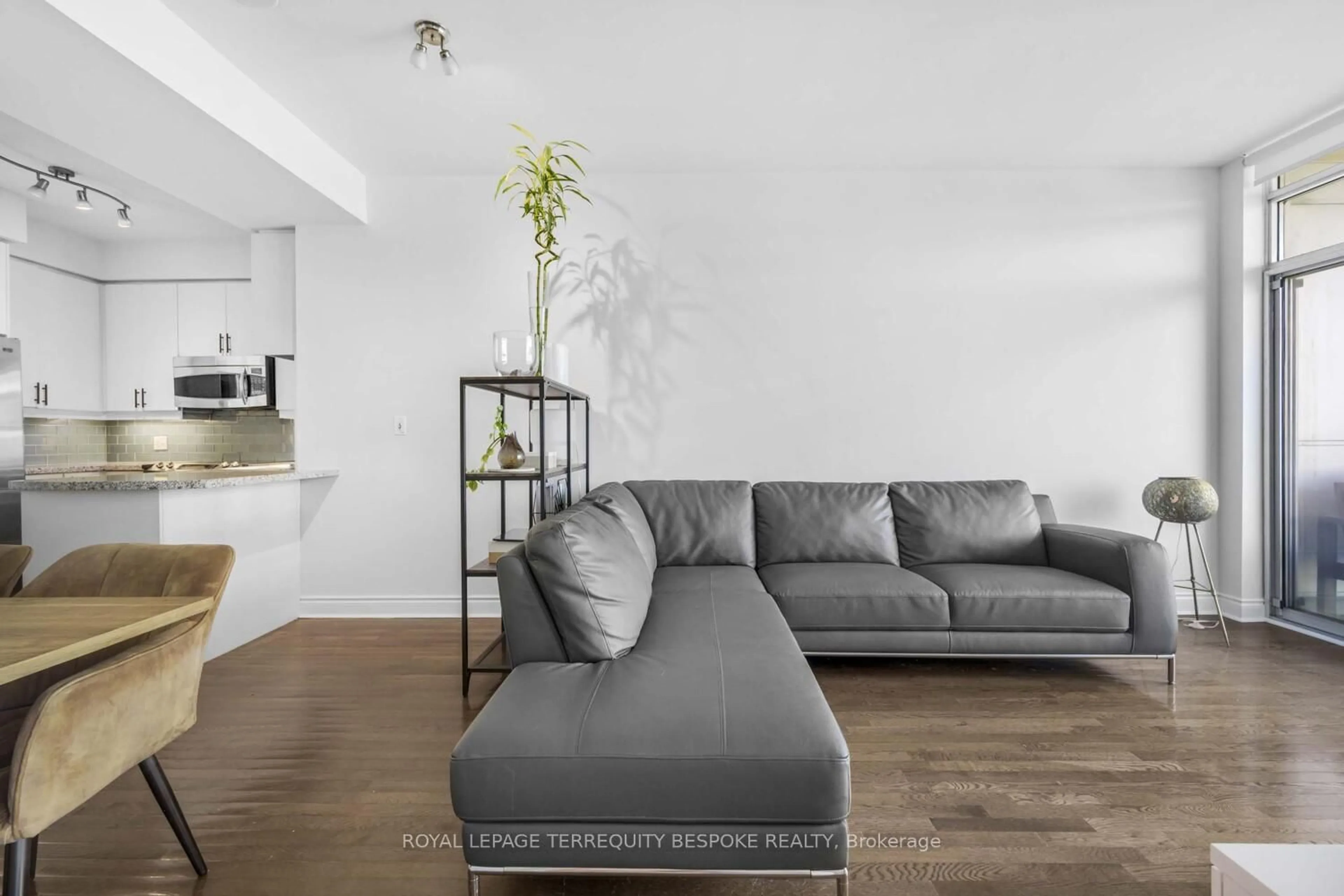 Living room with furniture, unknown for 1910 Lake Shore Blvd Blvd #906, Toronto Ontario M6S 1A2