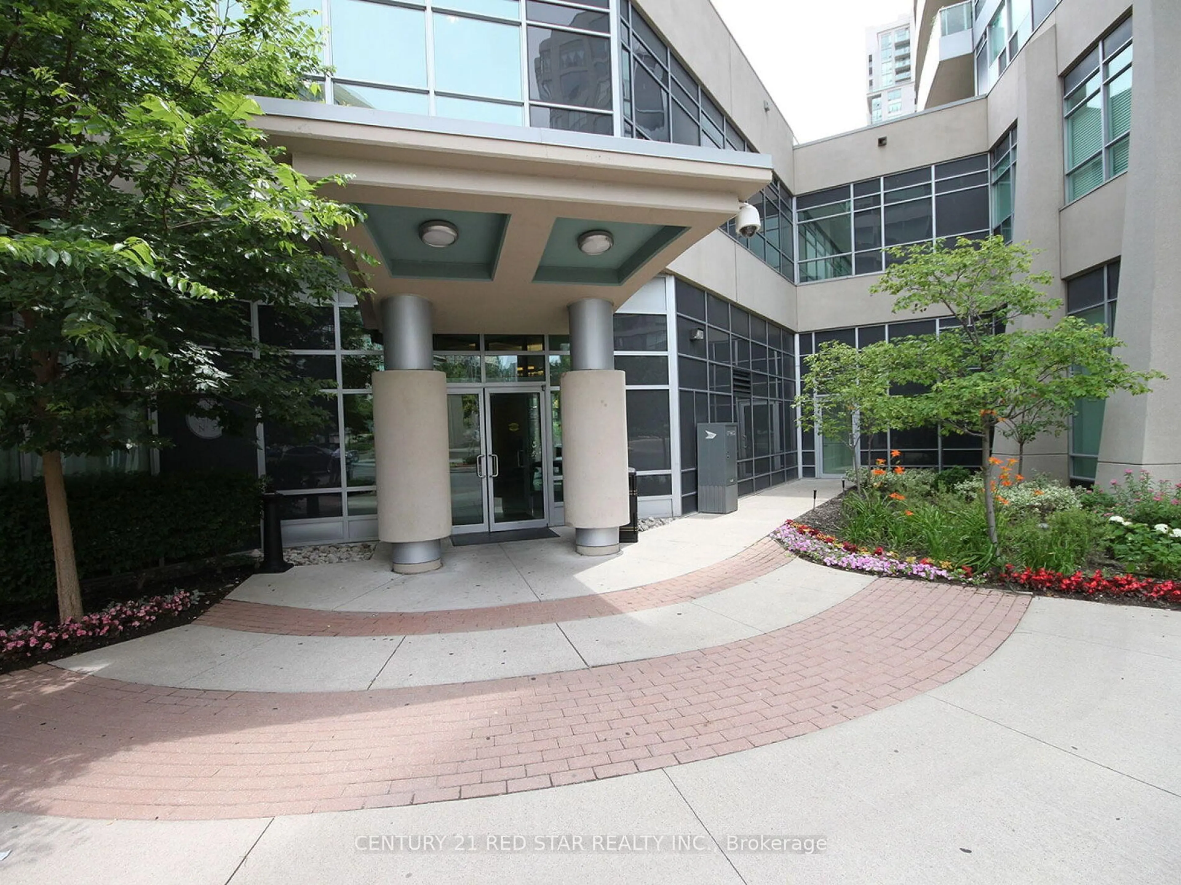 Indoor foyer for 1 Elm Dr #3001, Mississauga Ontario L5B 4M1