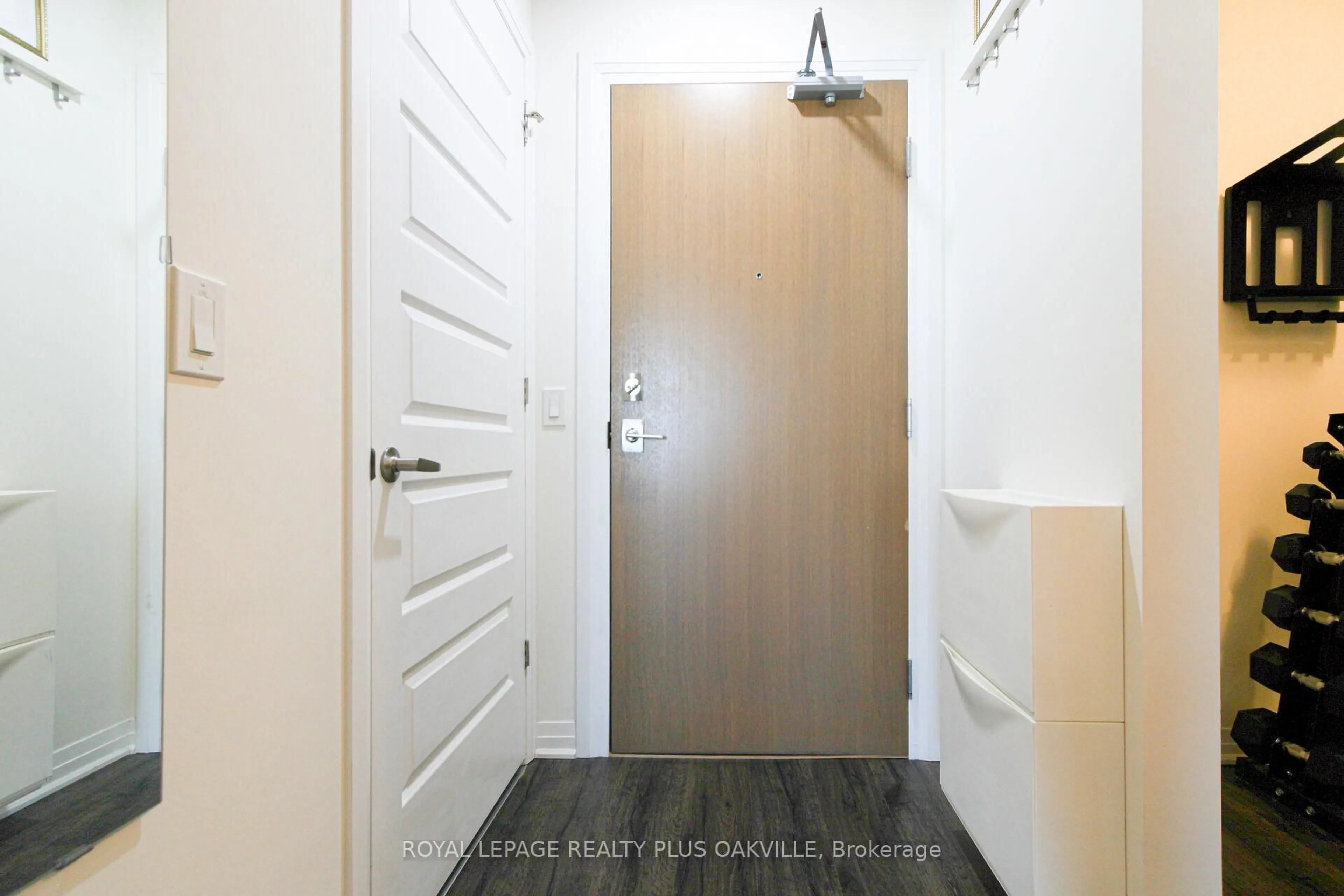 Indoor entryway for 1105 Leger Way #526, Milton Ontario L9E 1K7
