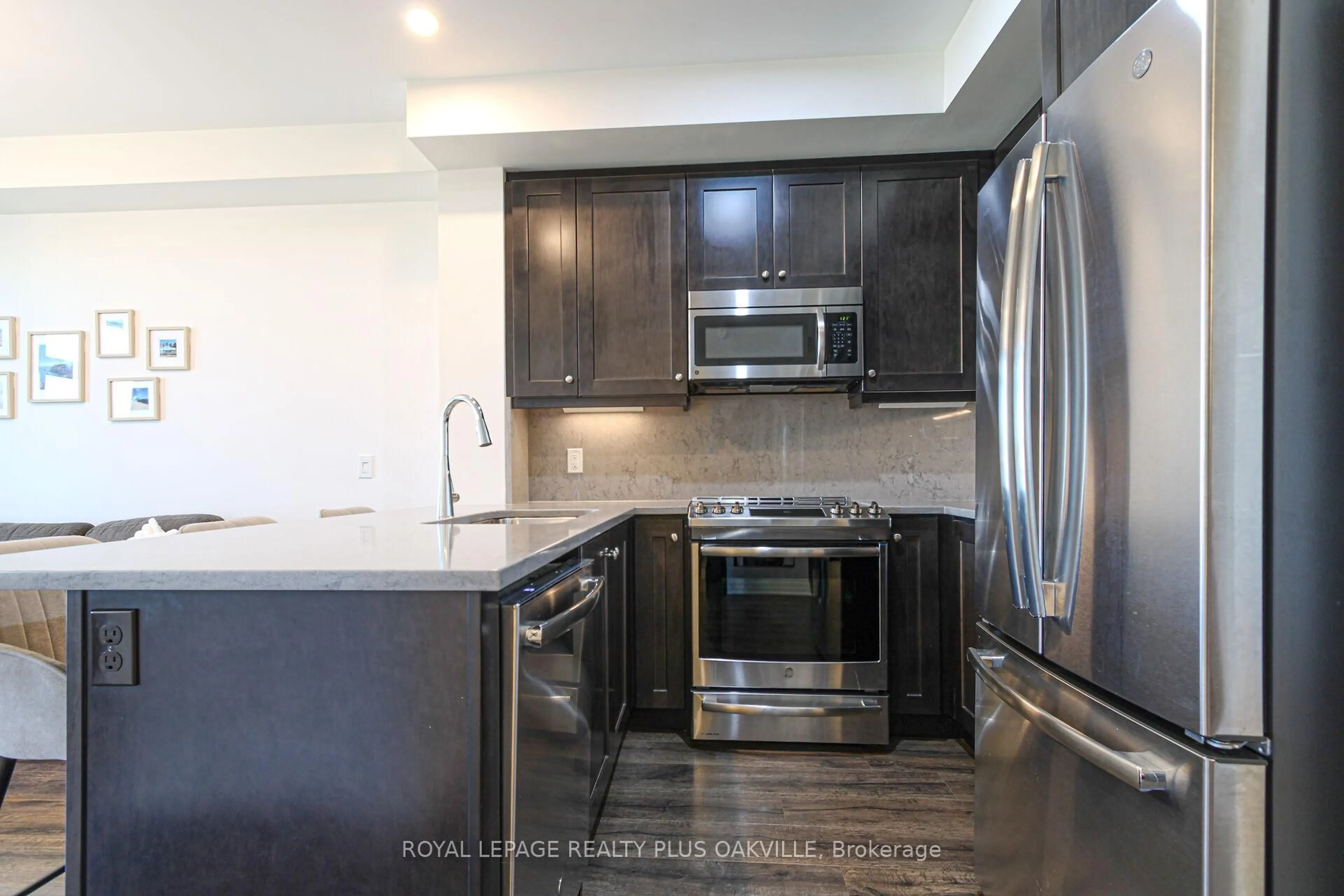 Standard kitchen, unknown for 1105 Leger Way #526, Milton Ontario L9E 1K7