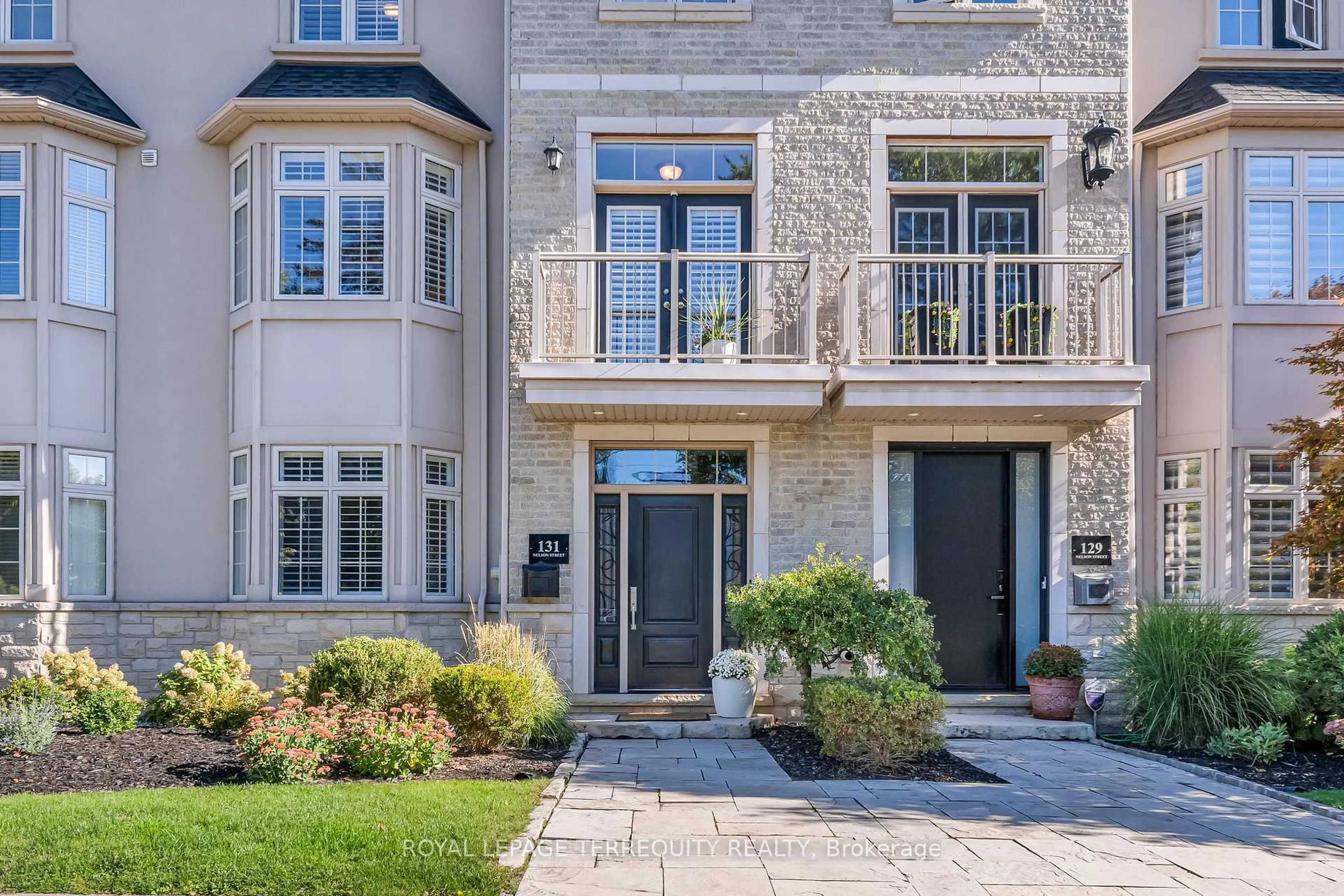 Home with brick exterior material, street for 131 Nelson St, Oakville Ontario L6L 3J1