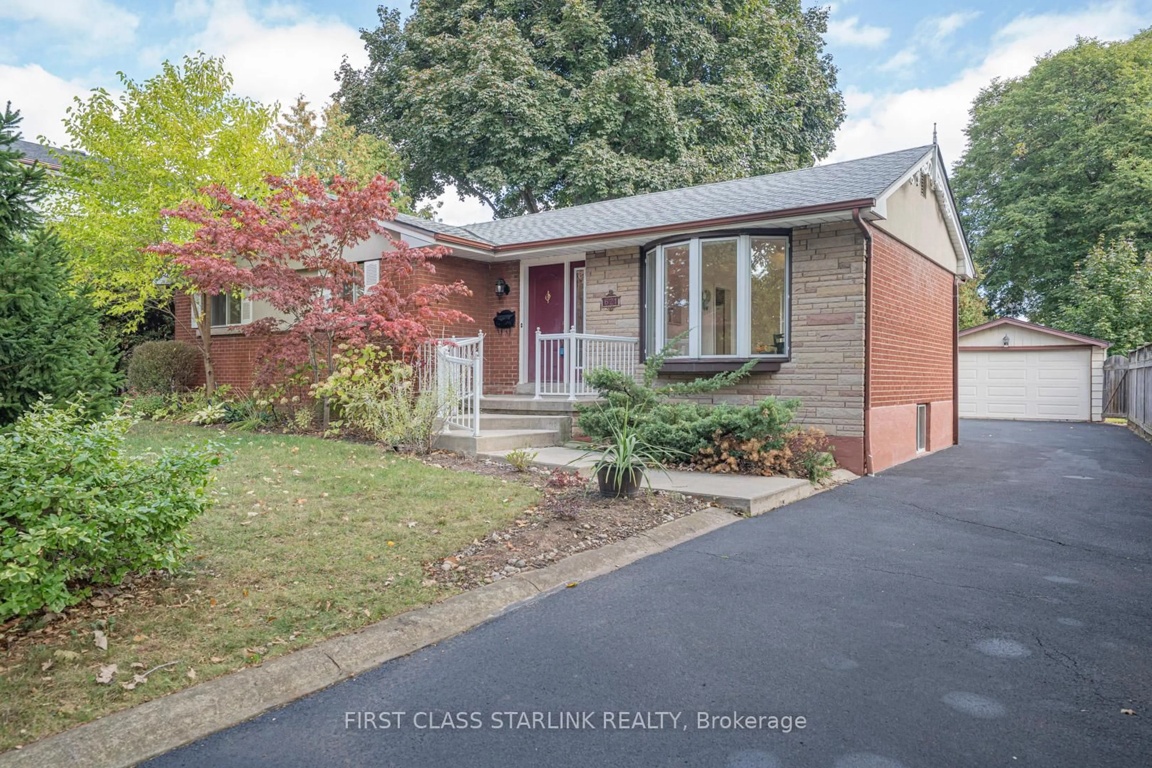 Unknown for 621 Dynes Rd, Burlington Ontario L7N 2V4