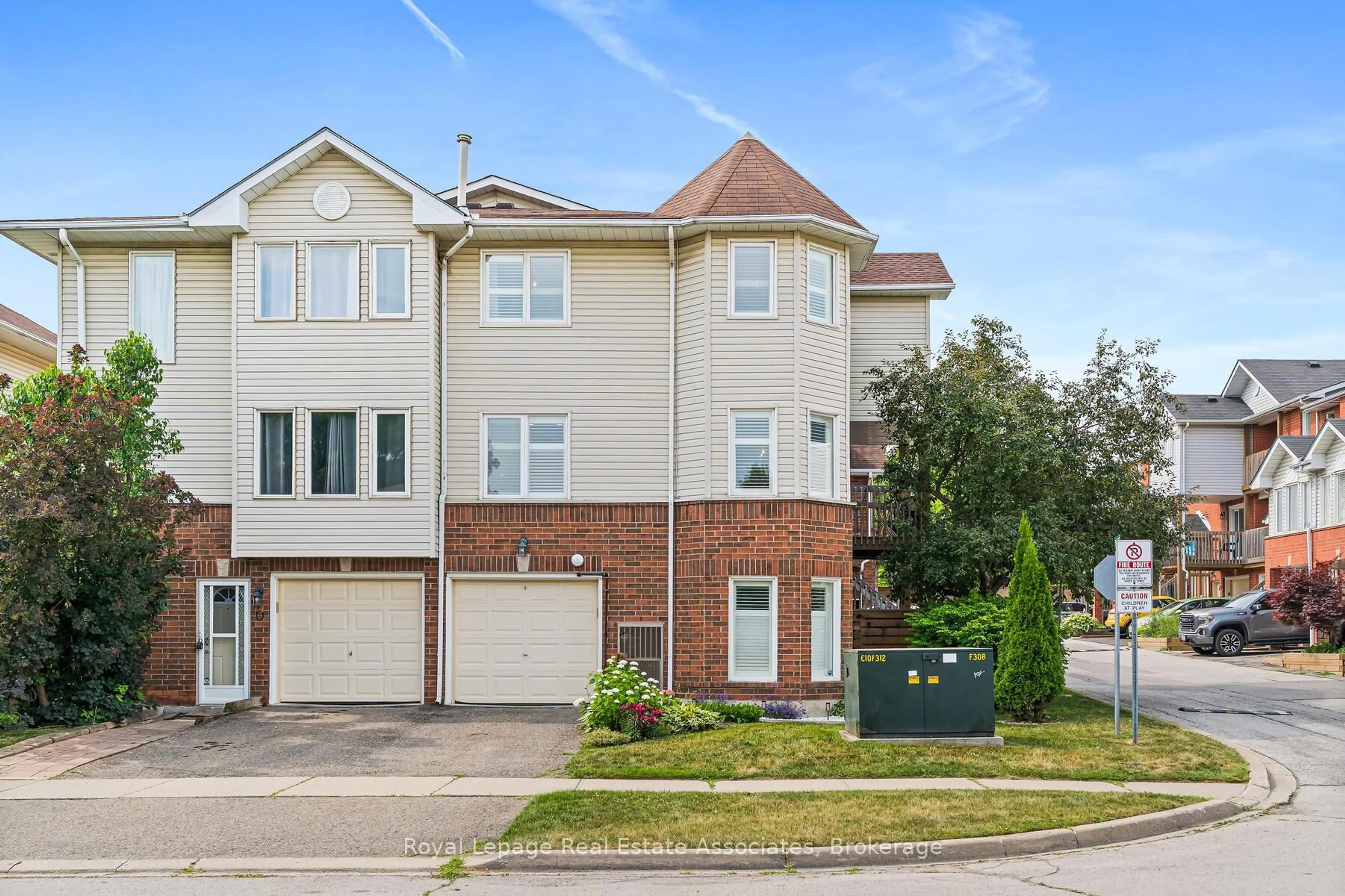Unknown for 54 Wylie Circ, Halton Hills Ontario L7G 5L9