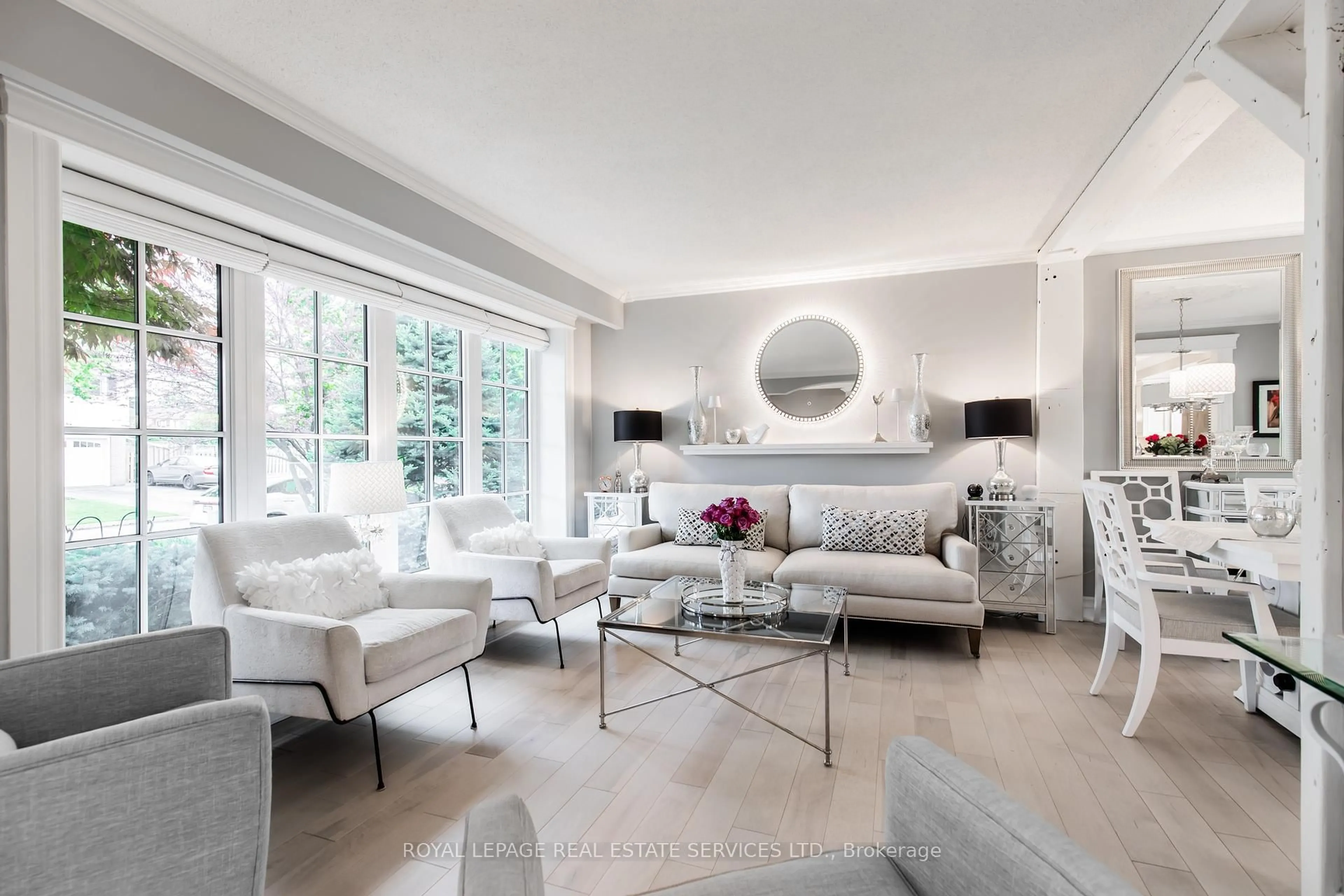 Living room with furniture, unknown for 16 Ferndale Cres, Brampton Ontario L6W 1E9