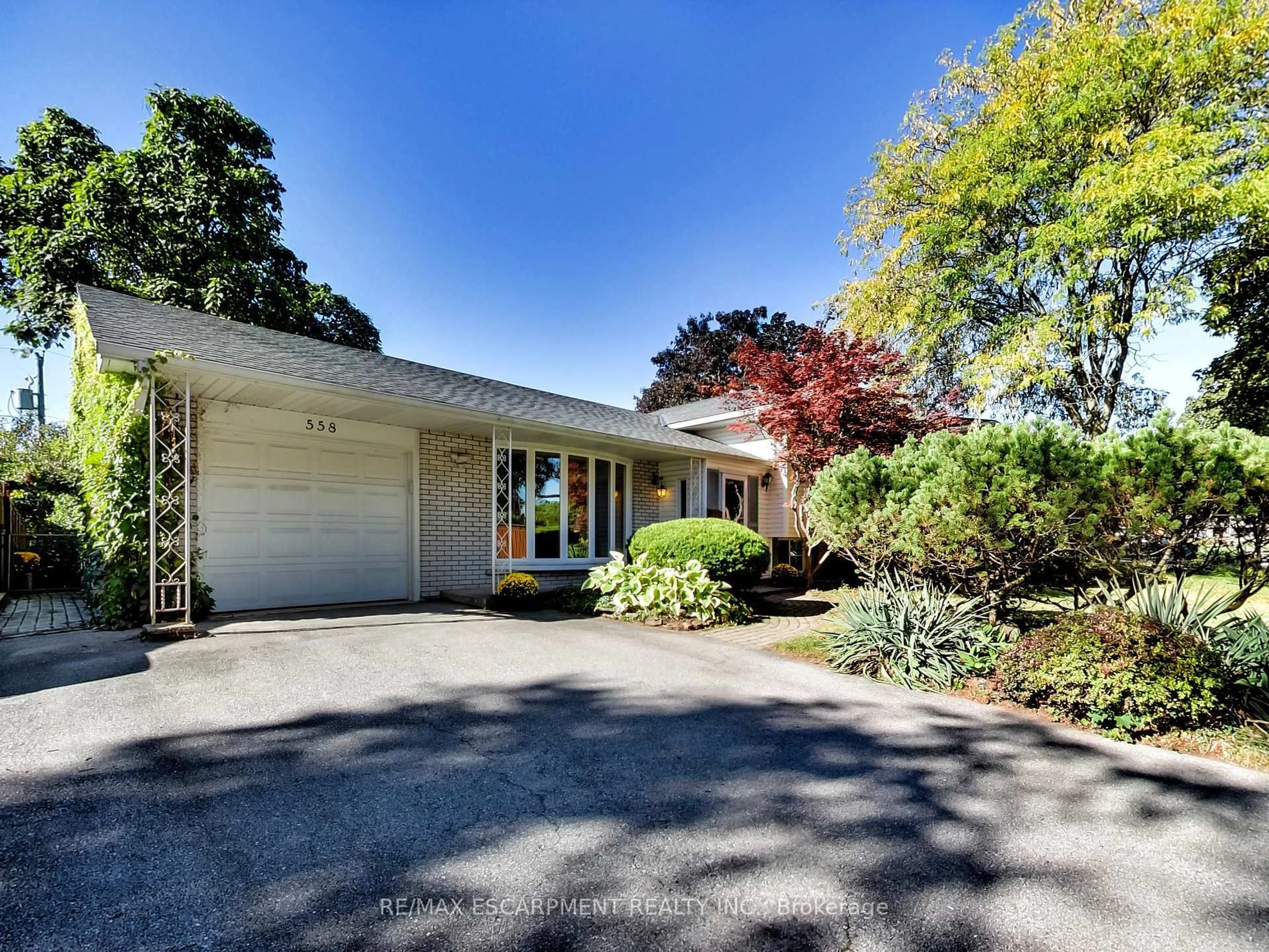 Unknown for 558 Parkside Cres, Burlington Ontario L7L 4G9