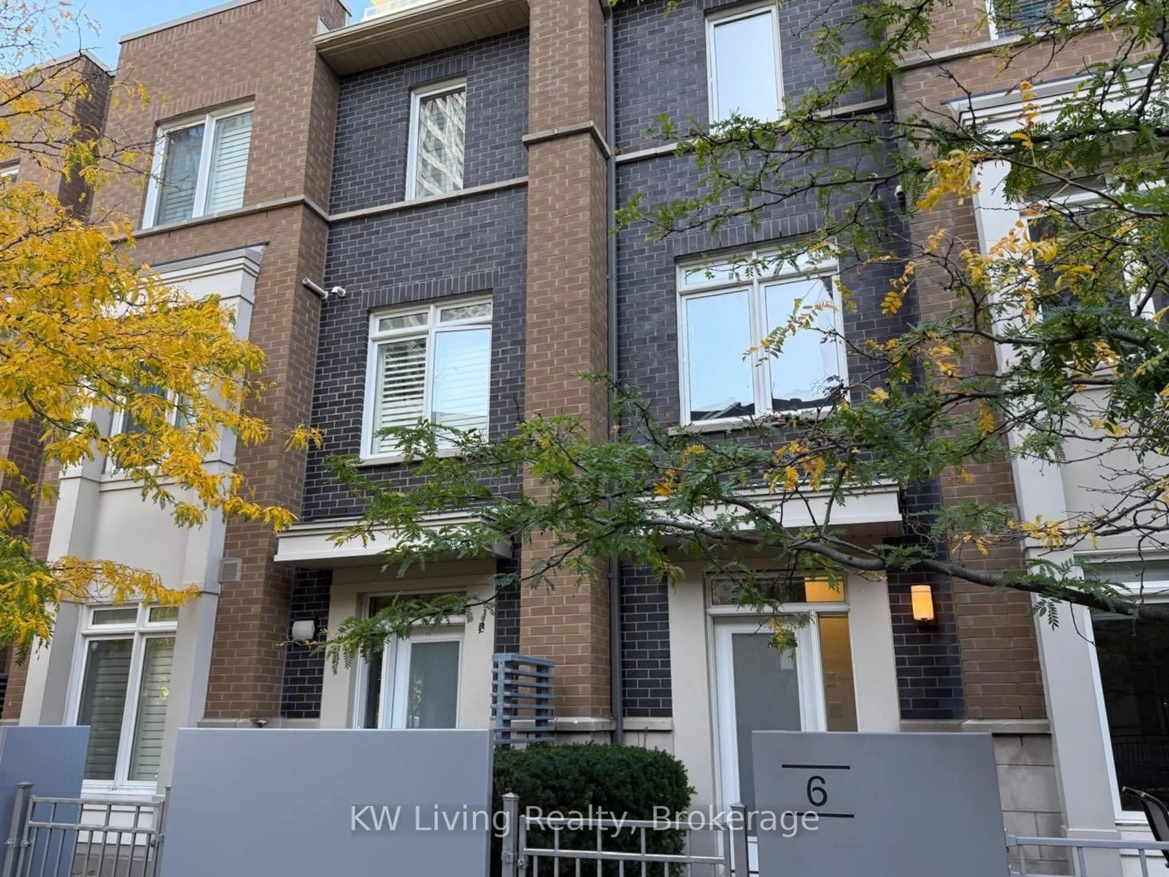 Home with brick exterior material, street for 370 Square One Dr #106 (6), Mississauga Ontario L5B 0E6