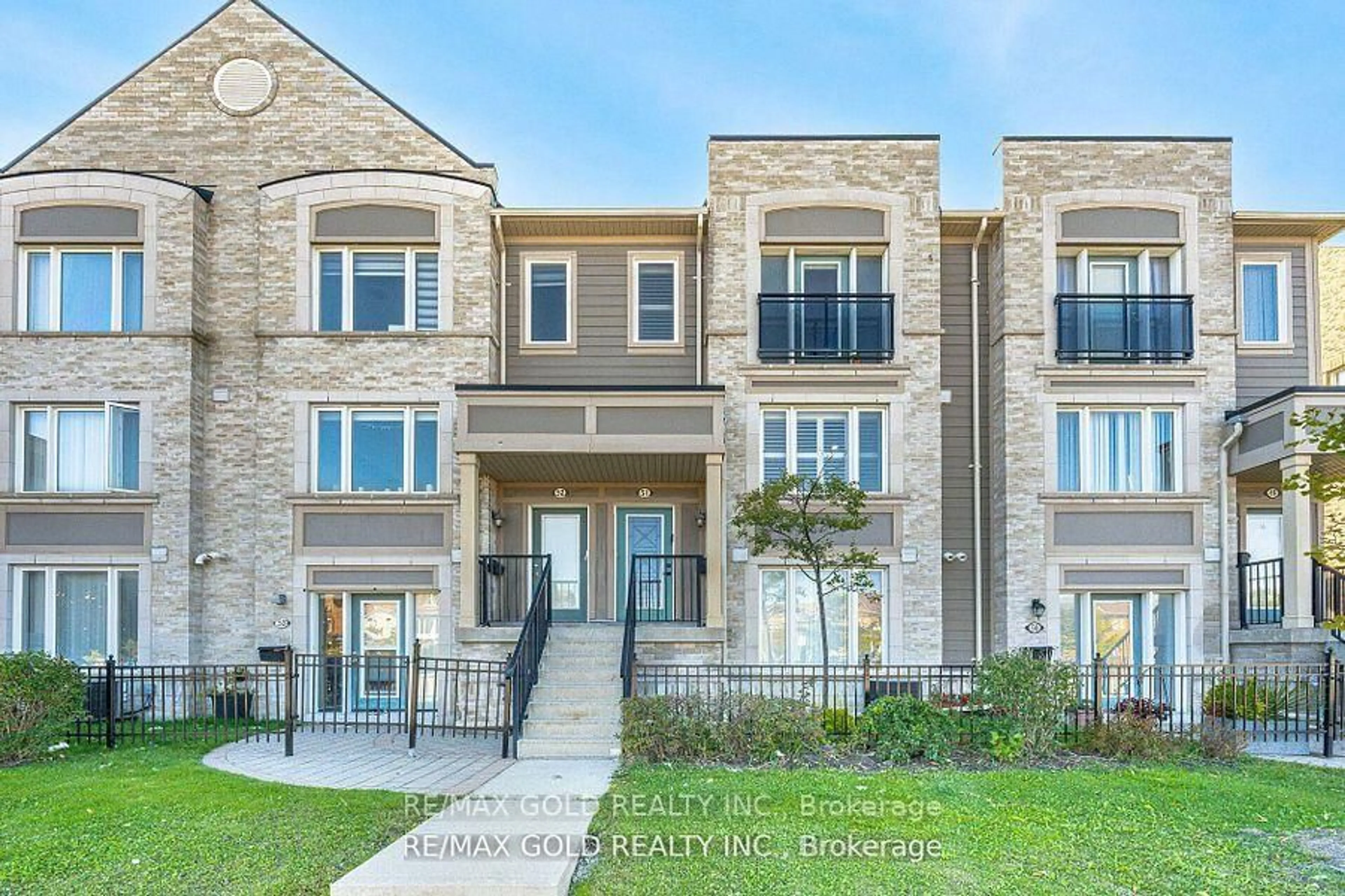 Home with brick exterior material, unknown for 60 Fairwood Circ #51, Brampton Ontario L6R 0Y6