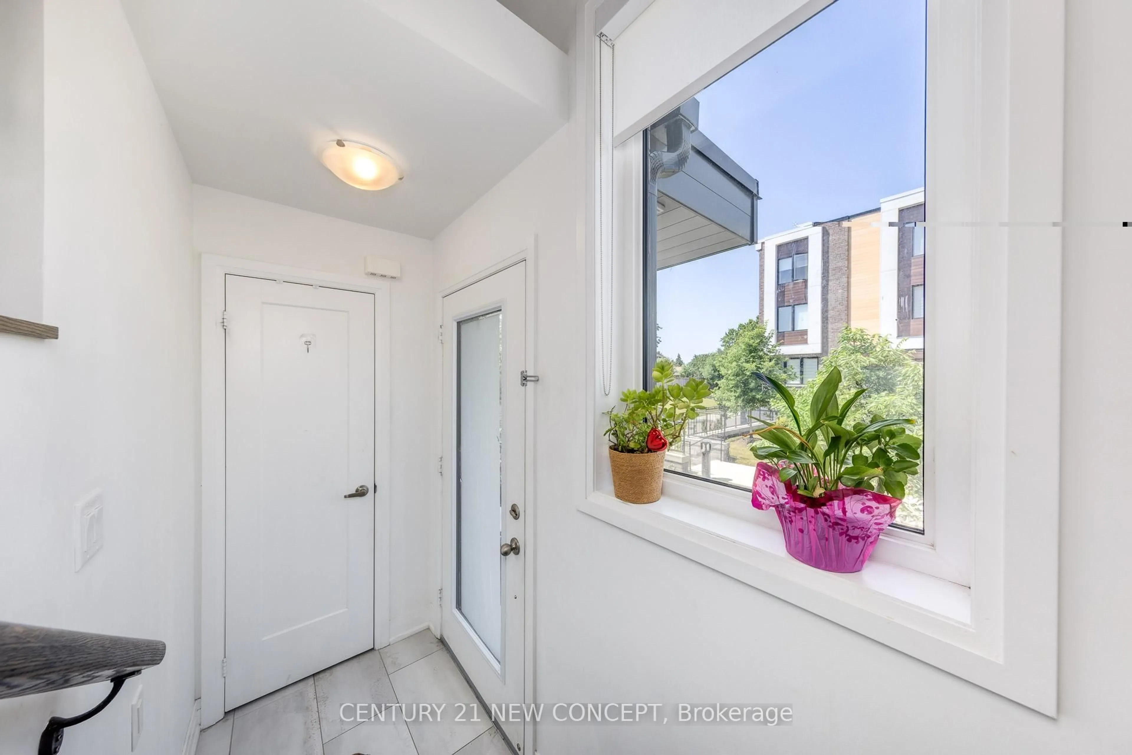 Indoor entryway for 90 Stanley Greene Blvd #3, Toronto Ontario M3K 0C8