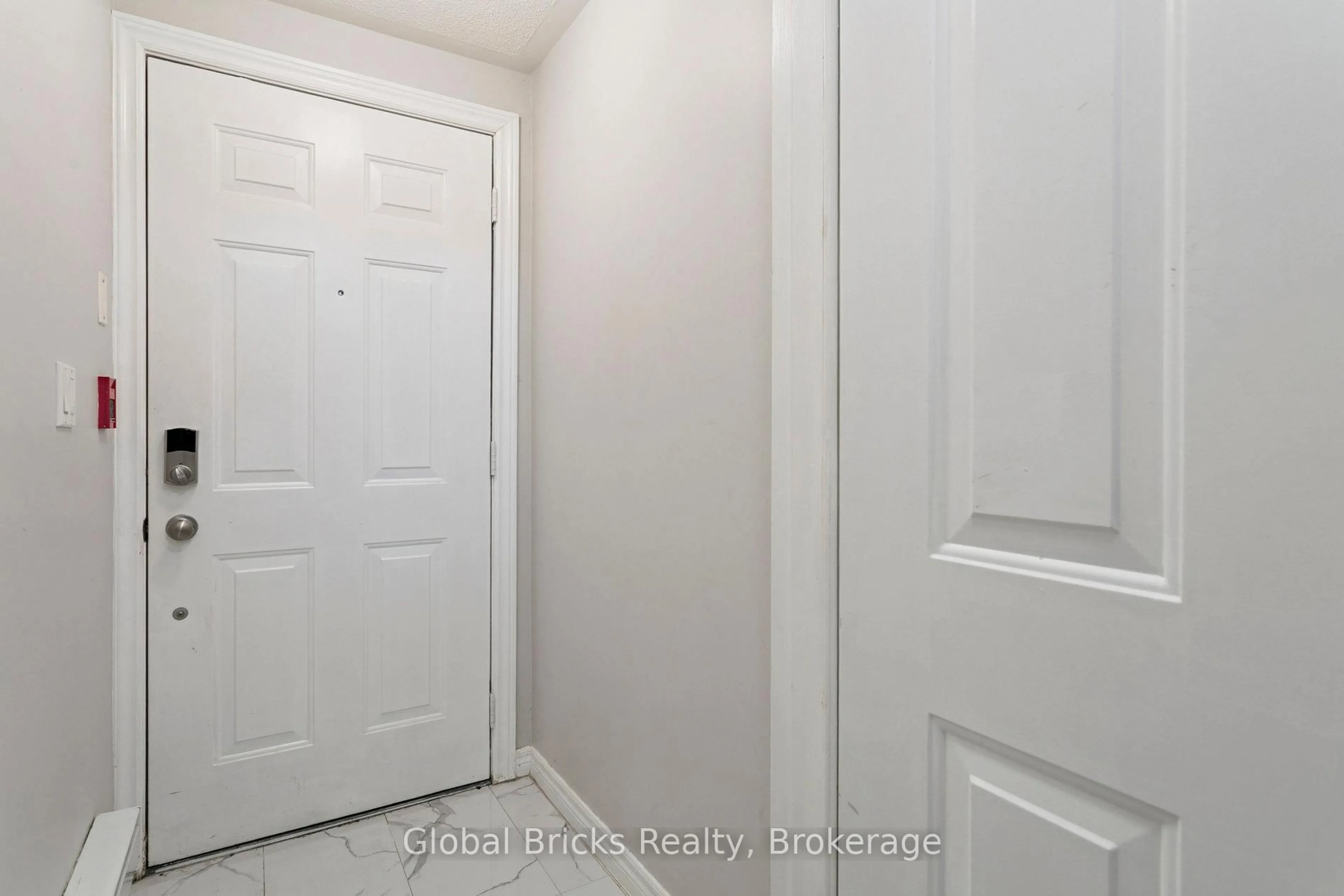Unknown for 3400 Lake Shore Blvd #203, Toronto Ontario M8W 1N2