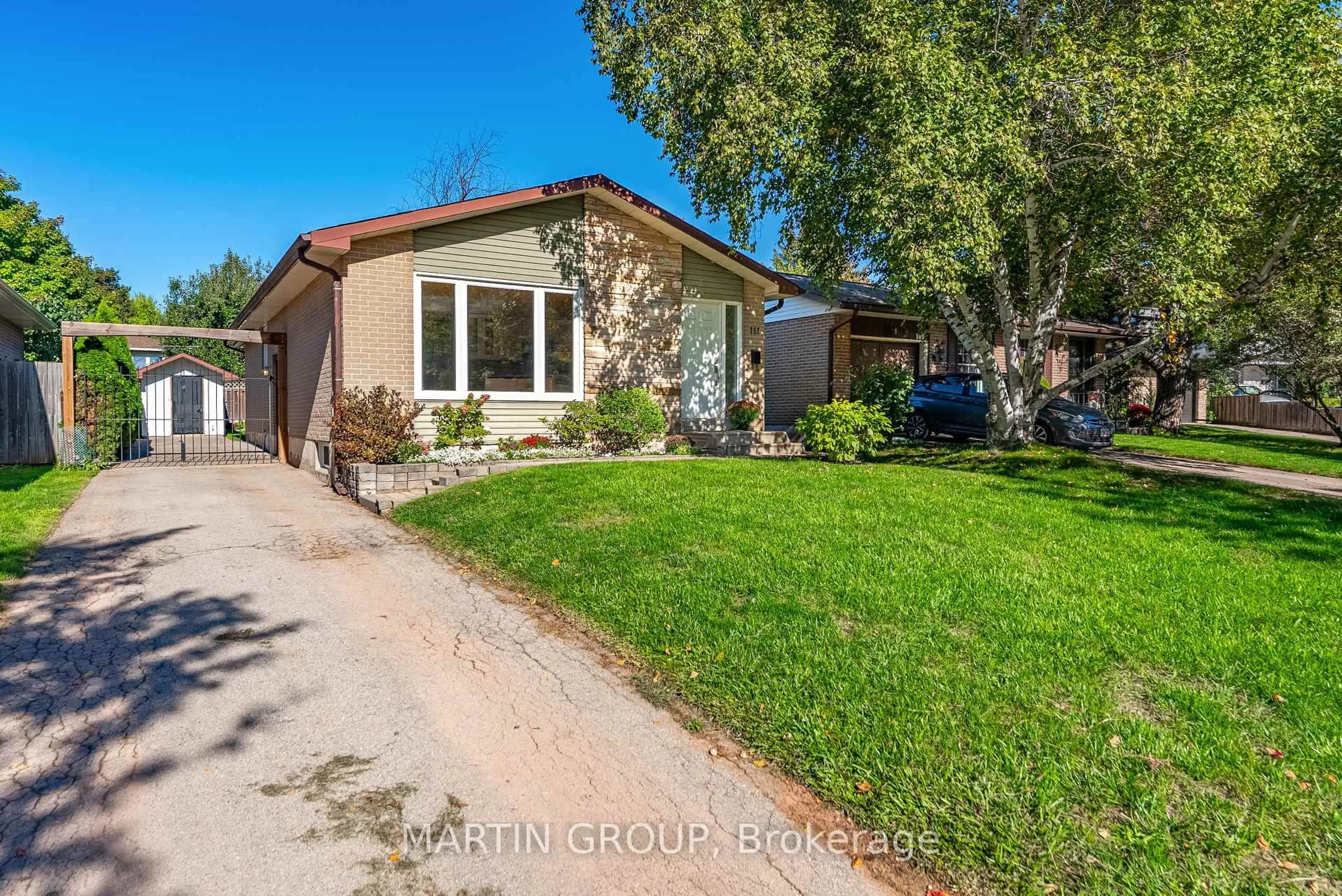 Unknown for 111 Oakdale Dr, Oakville Ontario L6H 1J4