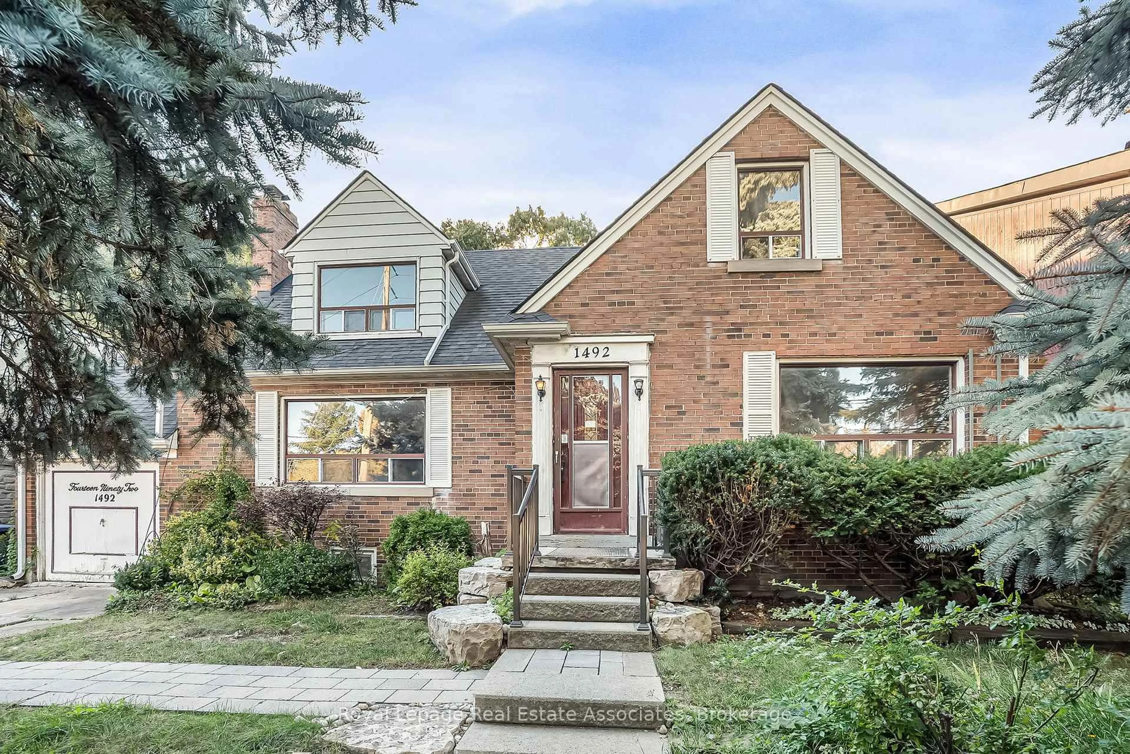 Home with brick exterior material, street for 1492 Islington Ave, Toronto Ontario M9A 3L5