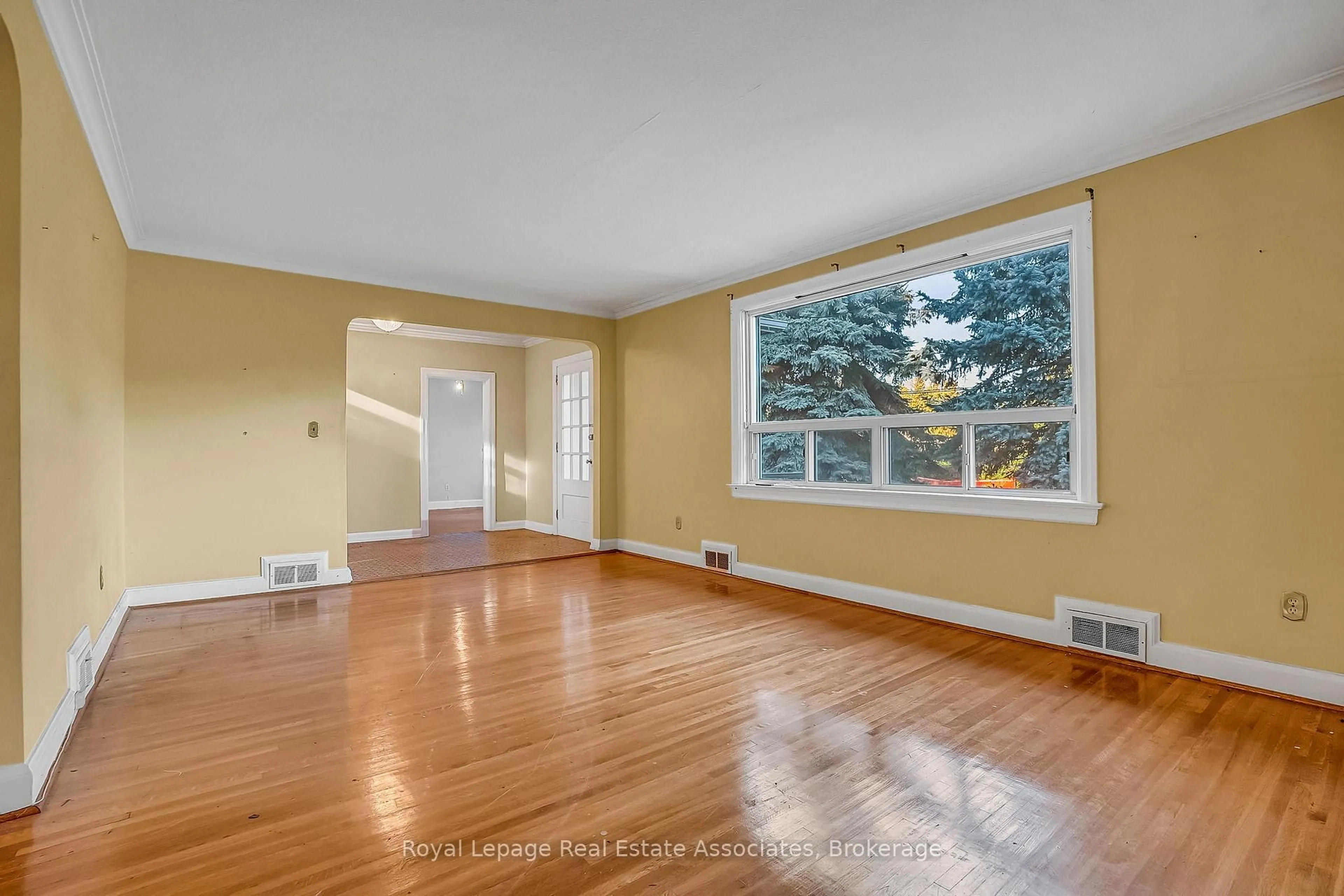 Unknown for 1492 Islington Ave, Toronto Ontario M9A 3L5