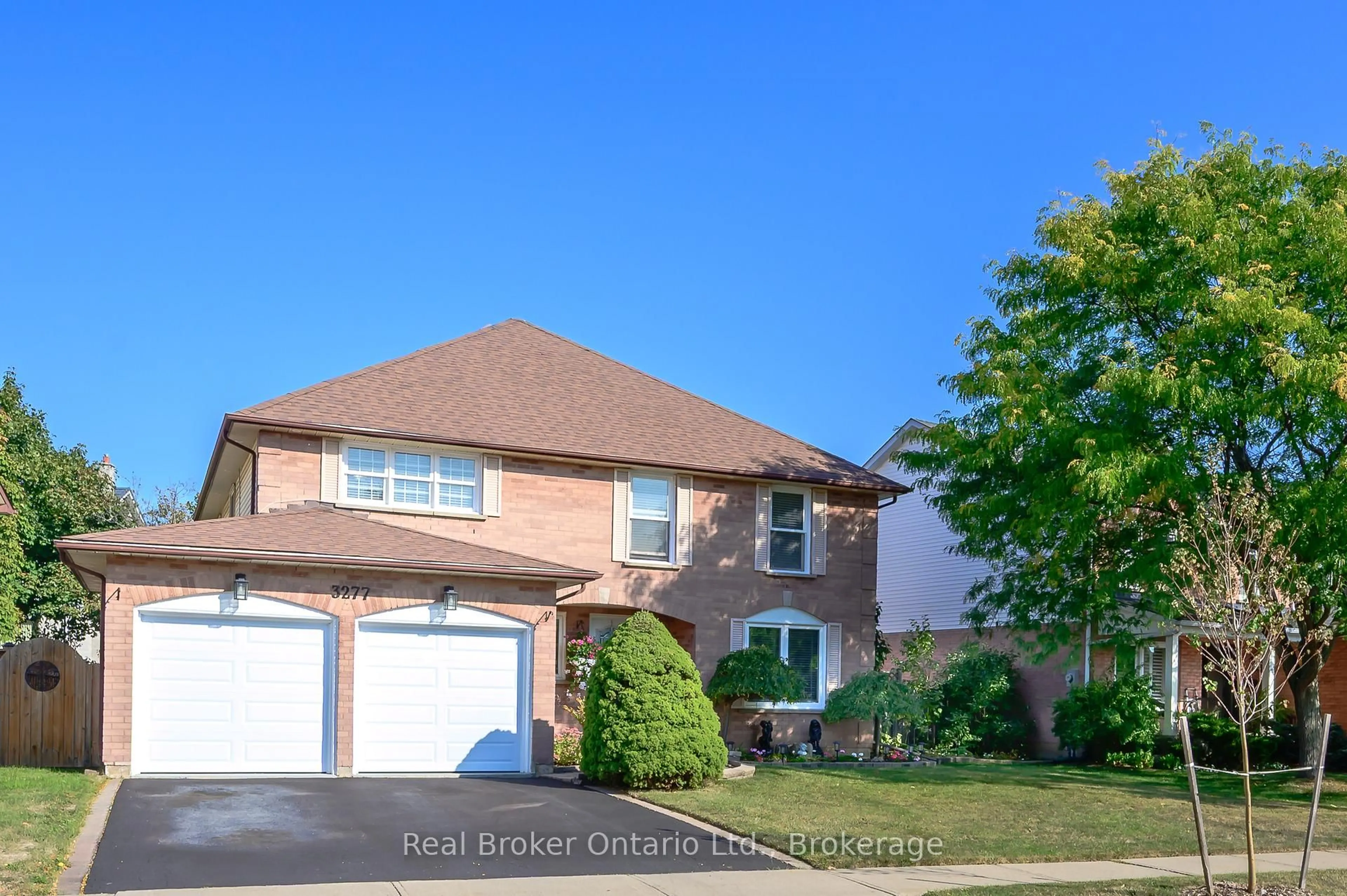 Home with brick exterior material, street for 3277 Folkway Dr, Burlington Ontario L7M 3J2