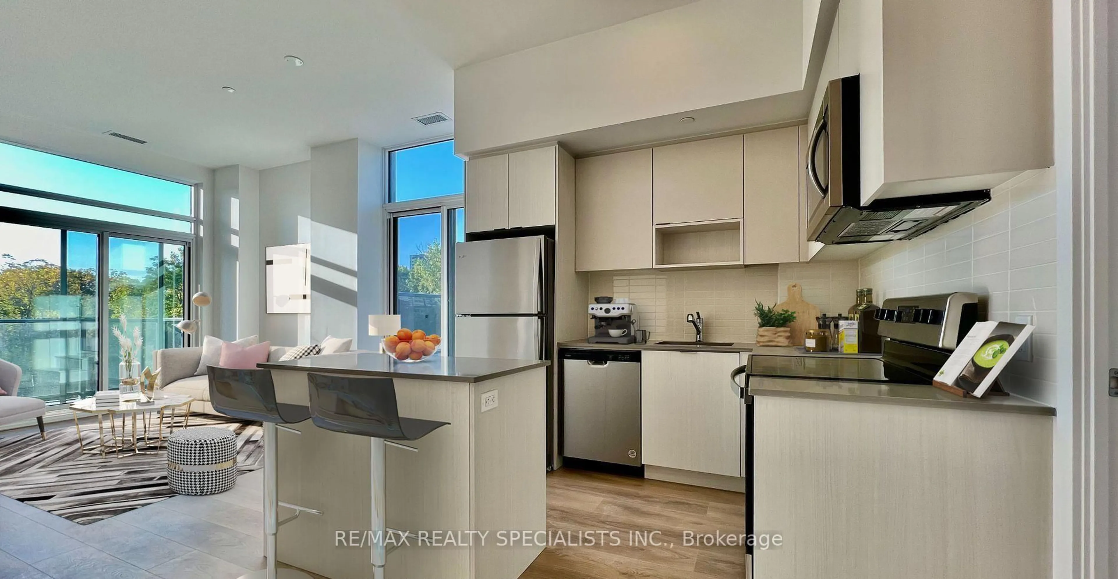 Unknown for 202 Burnhamthorpe Rd #302, Mississauga Ontario L5A 4L4