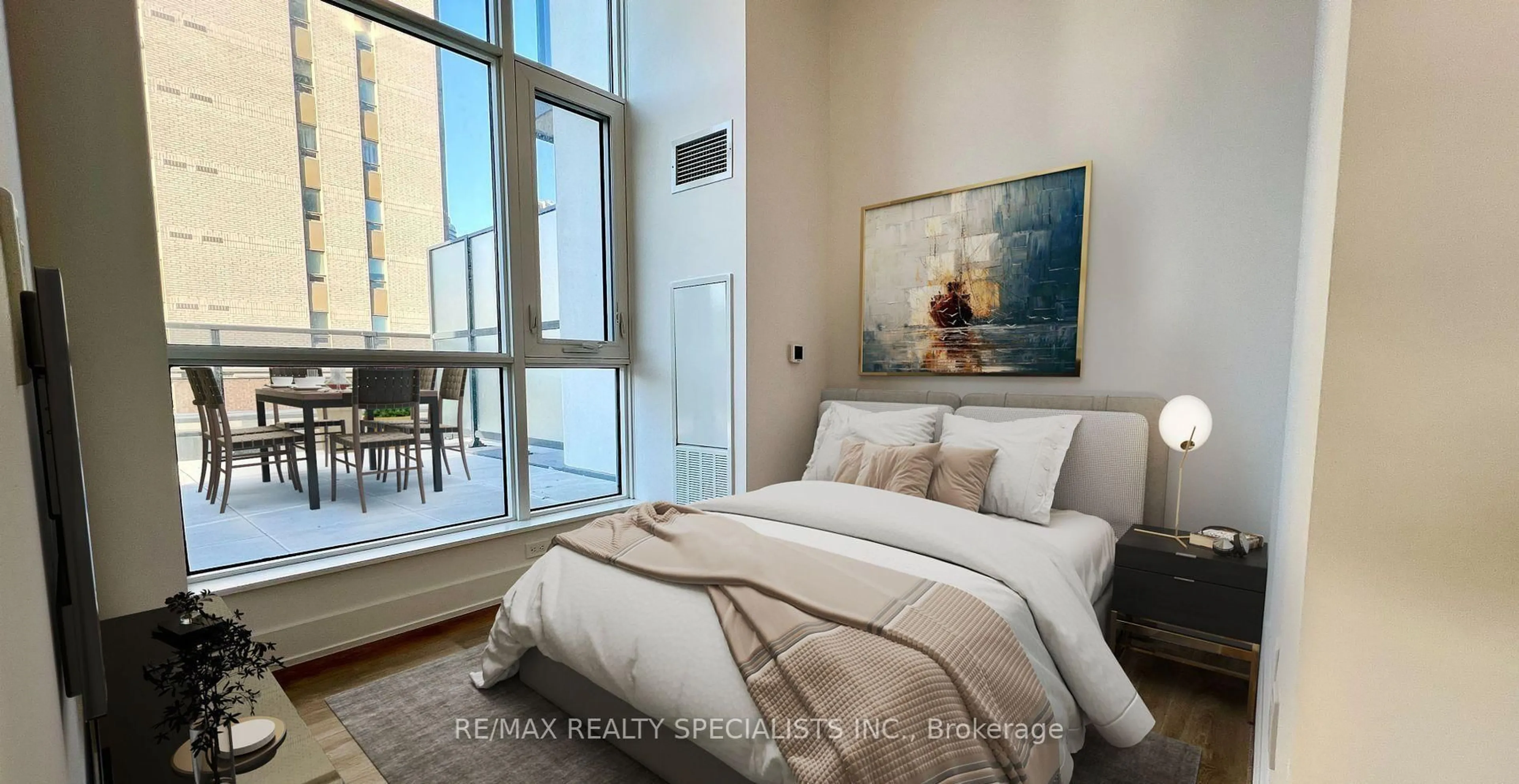 Bedroom with bed, unknown for 202 Burnhamthorpe Rd #302, Mississauga Ontario L5A 4L4