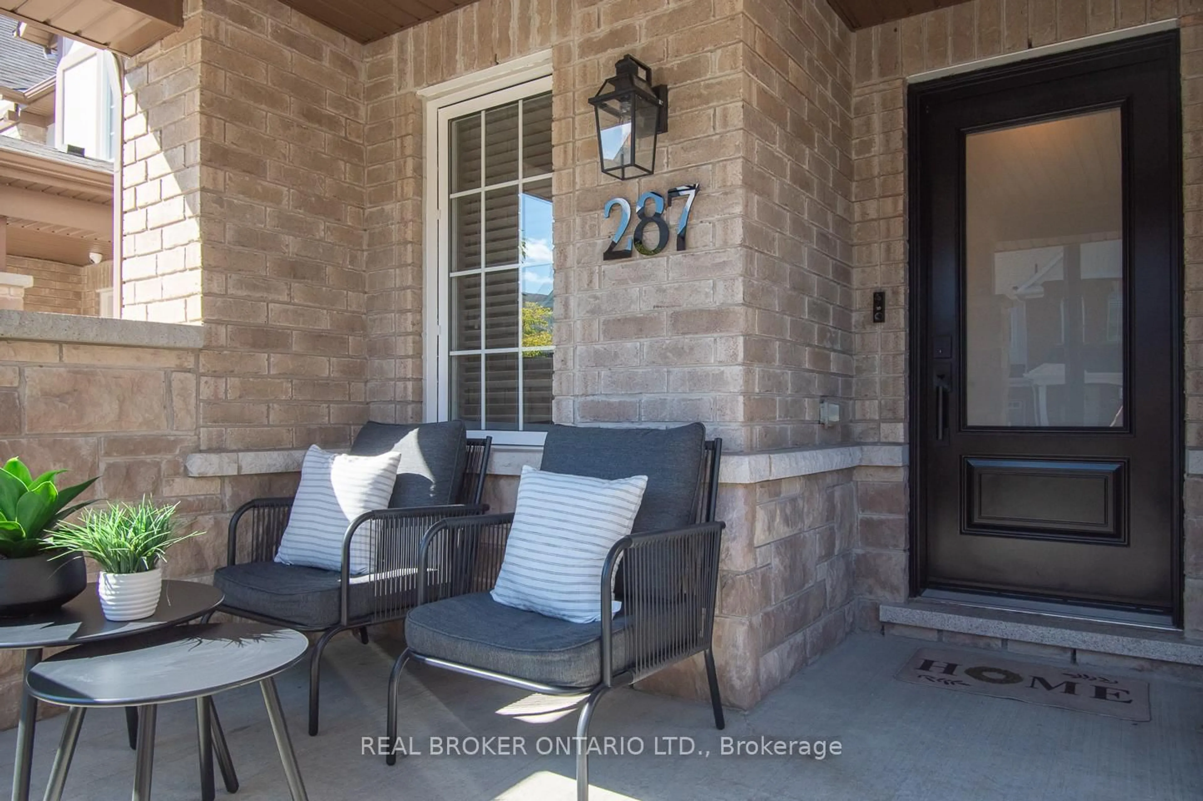 Patio, street for 287 Gillett Pt, Milton Ontario L9E 1C5