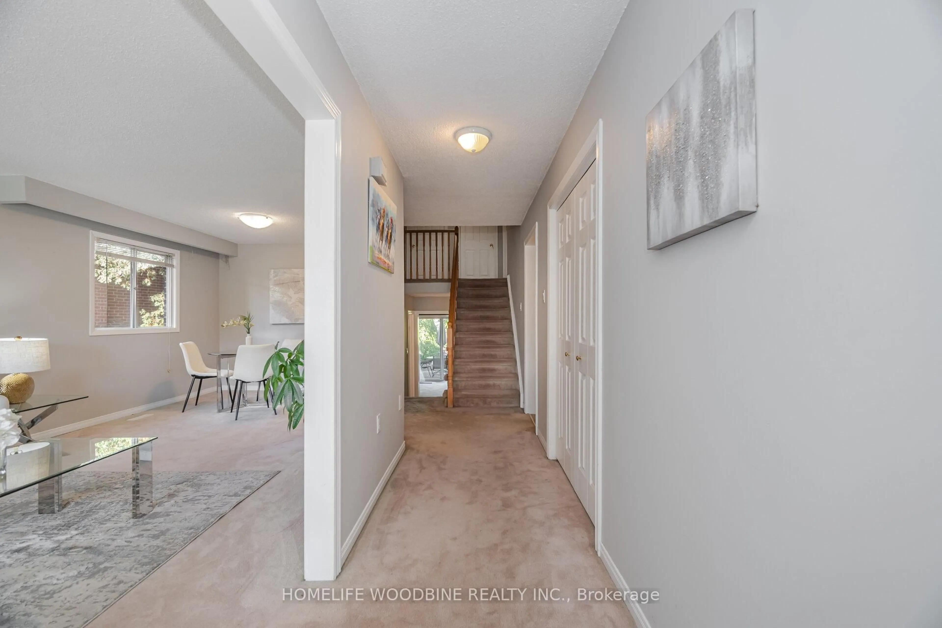 Indoor foyer for 1431 Harmsworth Sq, Oakville Ontario L6H 3E8