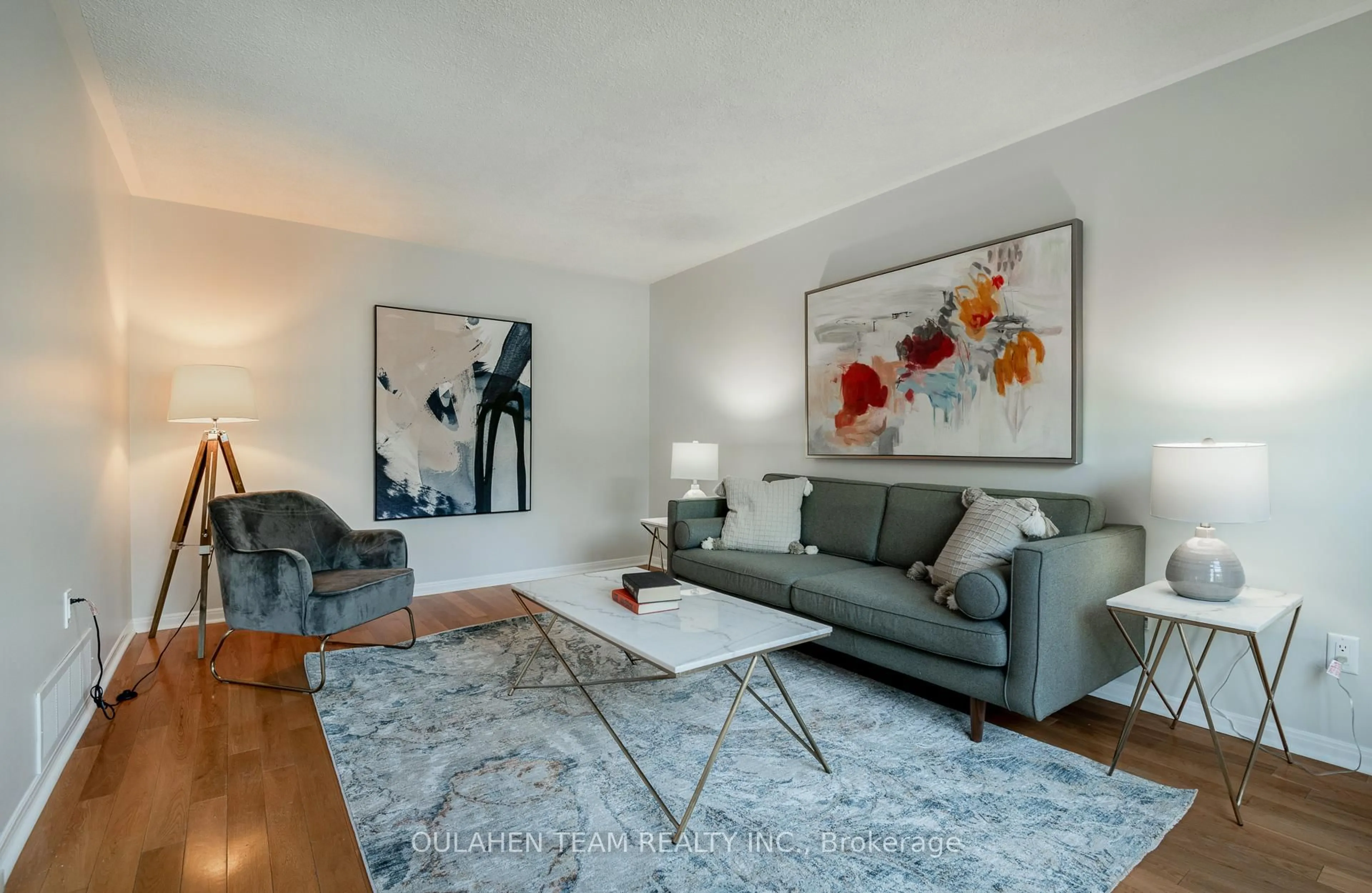 Living room with furniture, unknown for 1769 Maple Ridge Dr, Mississauga Ontario L4W 2B5