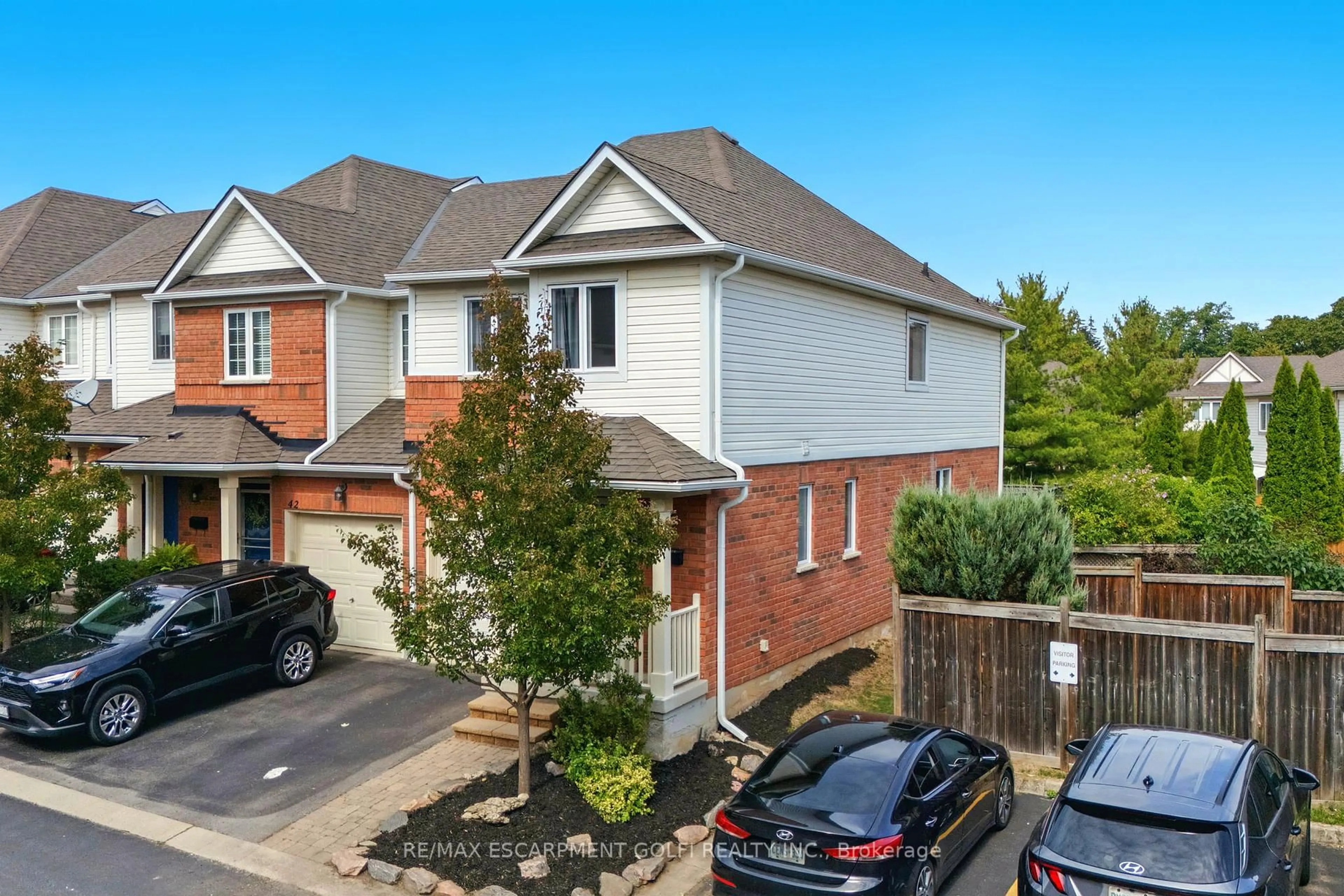 A pic from outside/outdoor area/front of a property/back of a property/a pic from drone, street for 710 Spring Gardens Rd #41, Burlington Ontario L7T 4K7