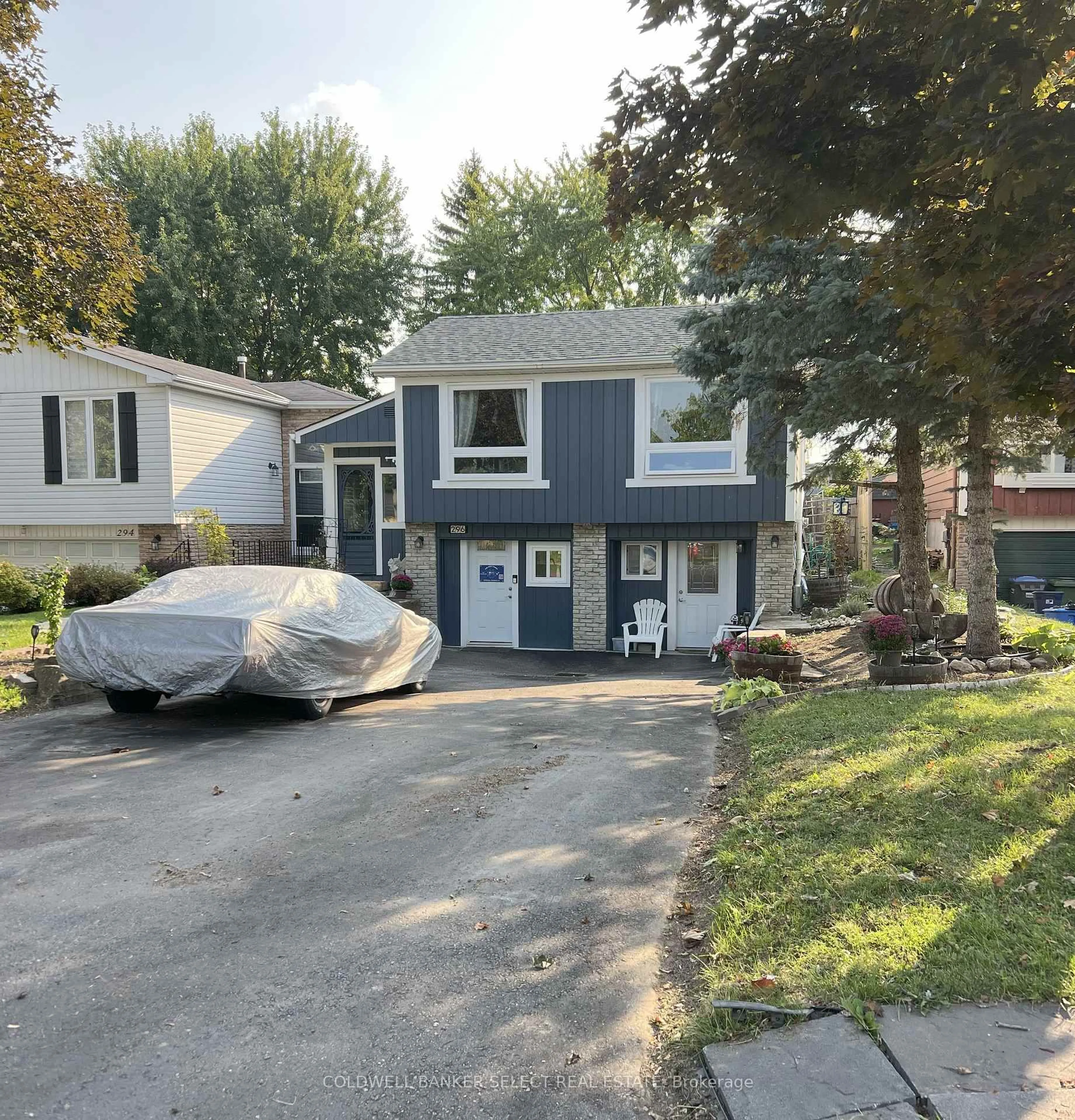 Home with vinyl exterior material, street for 296 Whitehead Cres, Caledon Ontario L7E 3Y1