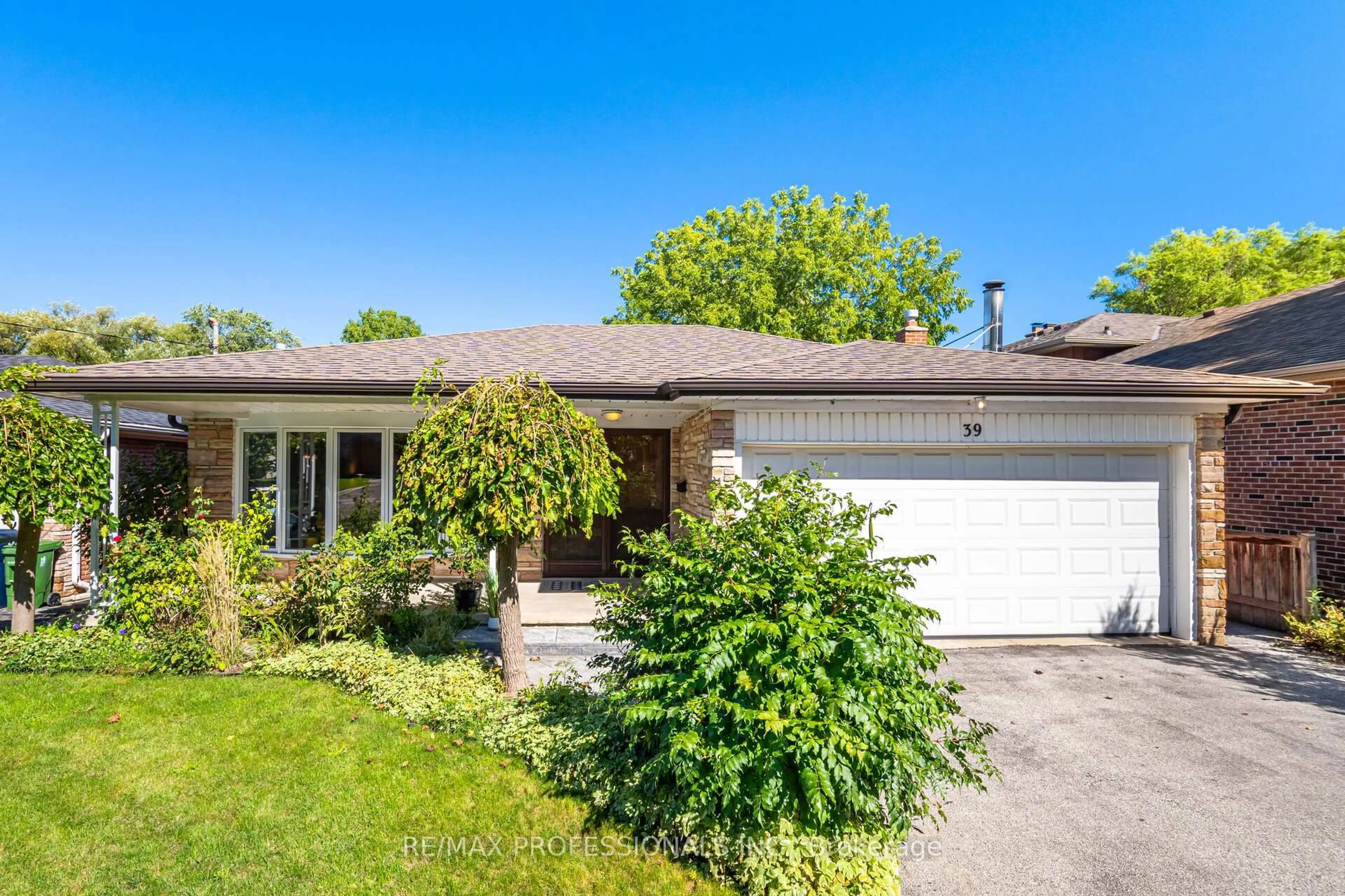 Home with brick exterior material, street for 39 Elmcrest Rd, Toronto Ontario M9C 3R7