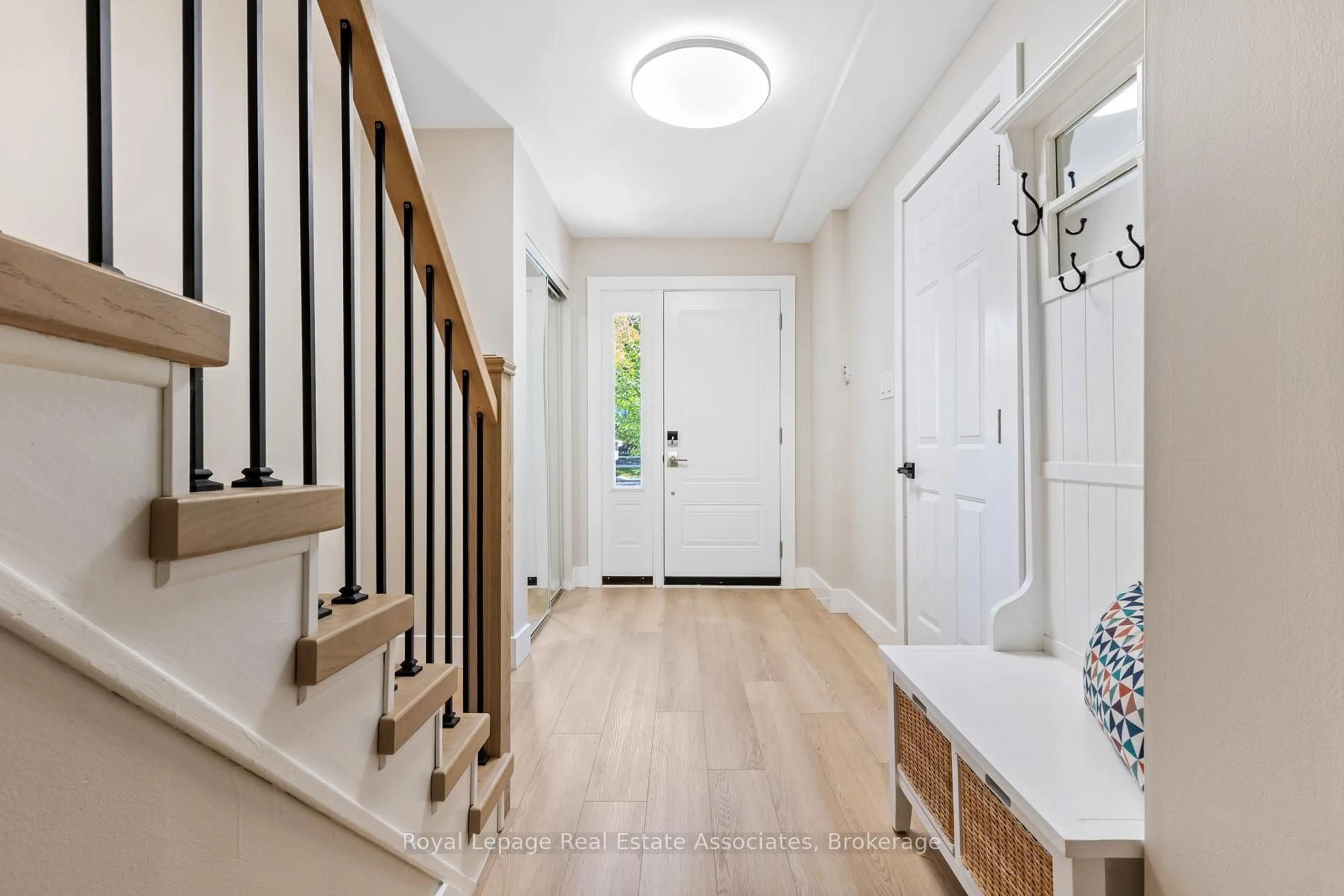 Indoor entryway for 1020 Walden Circ #20, Mississauga Ontario L5J 4J9