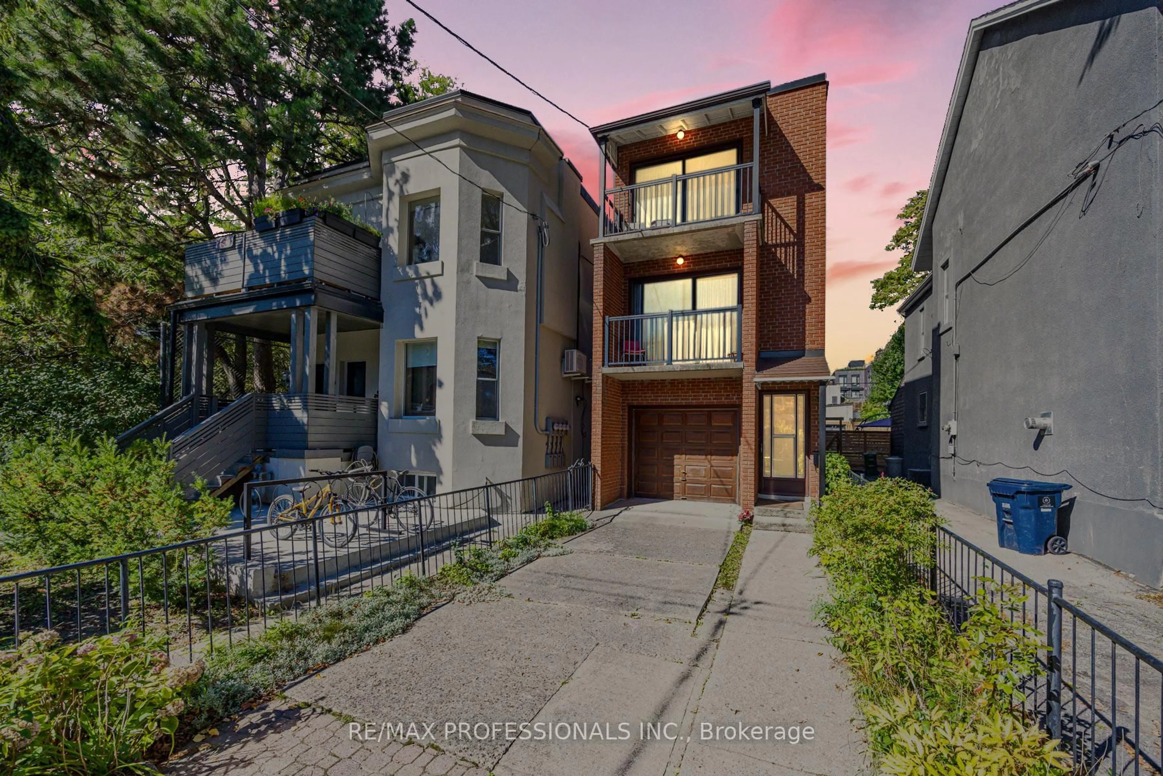 Home with brick exterior material, street for 54 Wright Ave, Toronto Ontario M6R 1K8