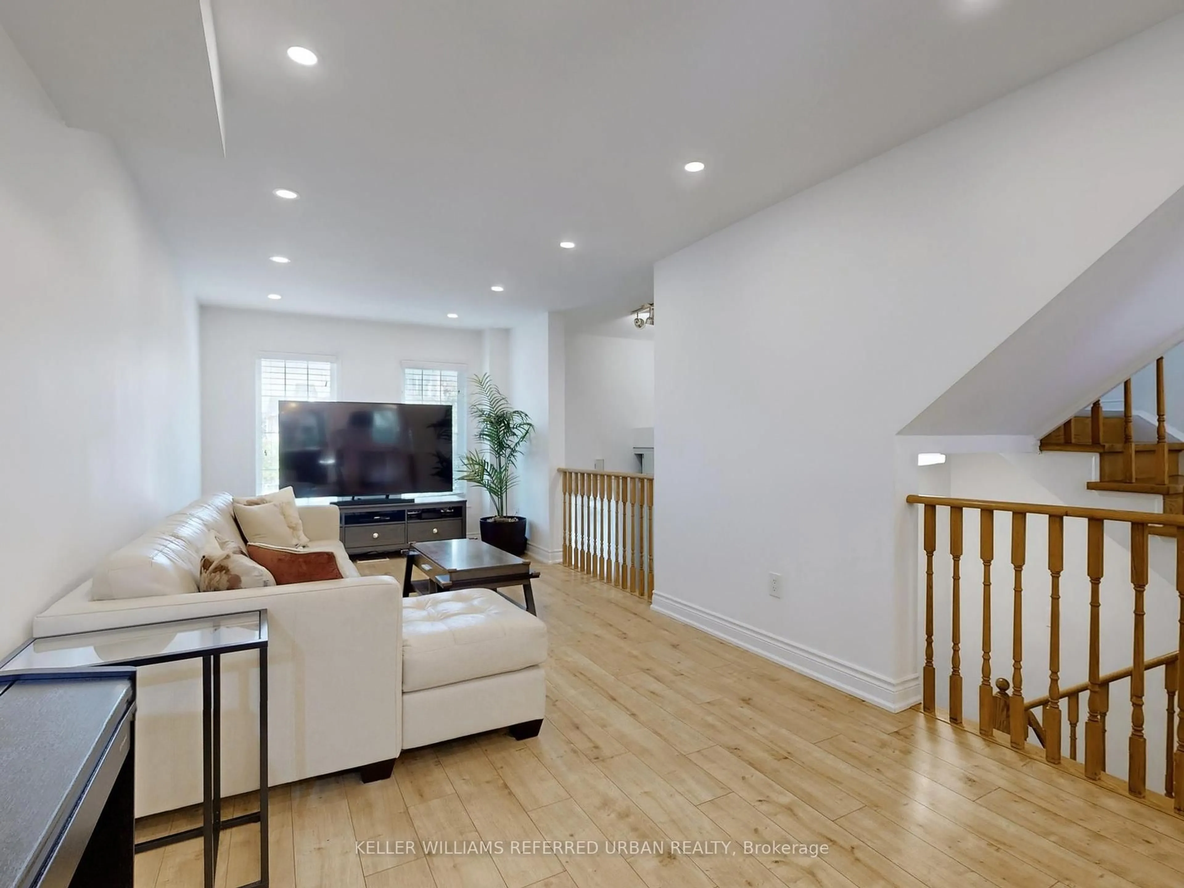 Living room with furniture, unknown for 1480 Britannia Rd #50, Mississauga Ontario L5V 2K4