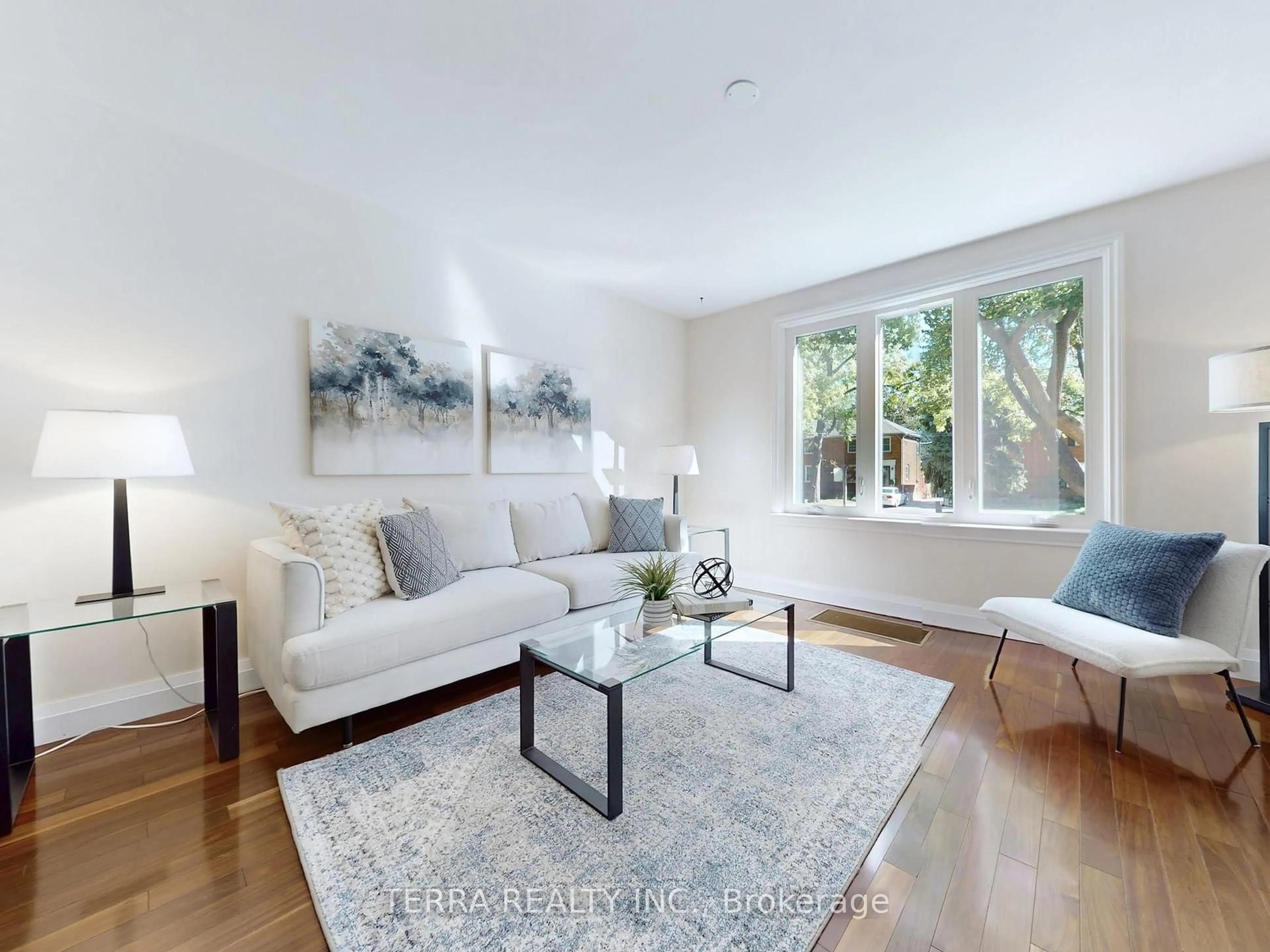 Living room with furniture, unknown for 40 Allanbrooke Dr, Toronto Ontario M9A 3N8